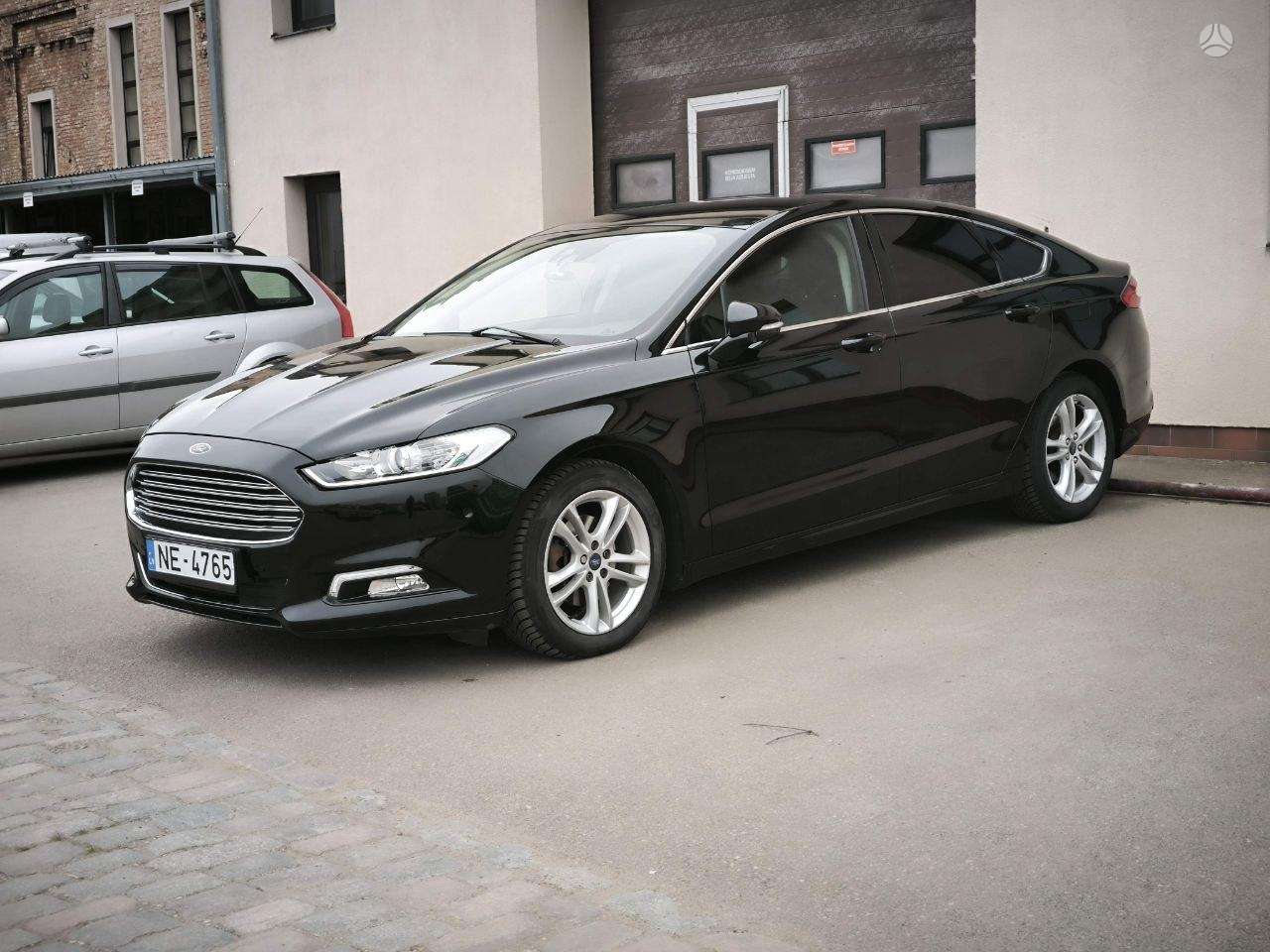 Ford Mondeo.