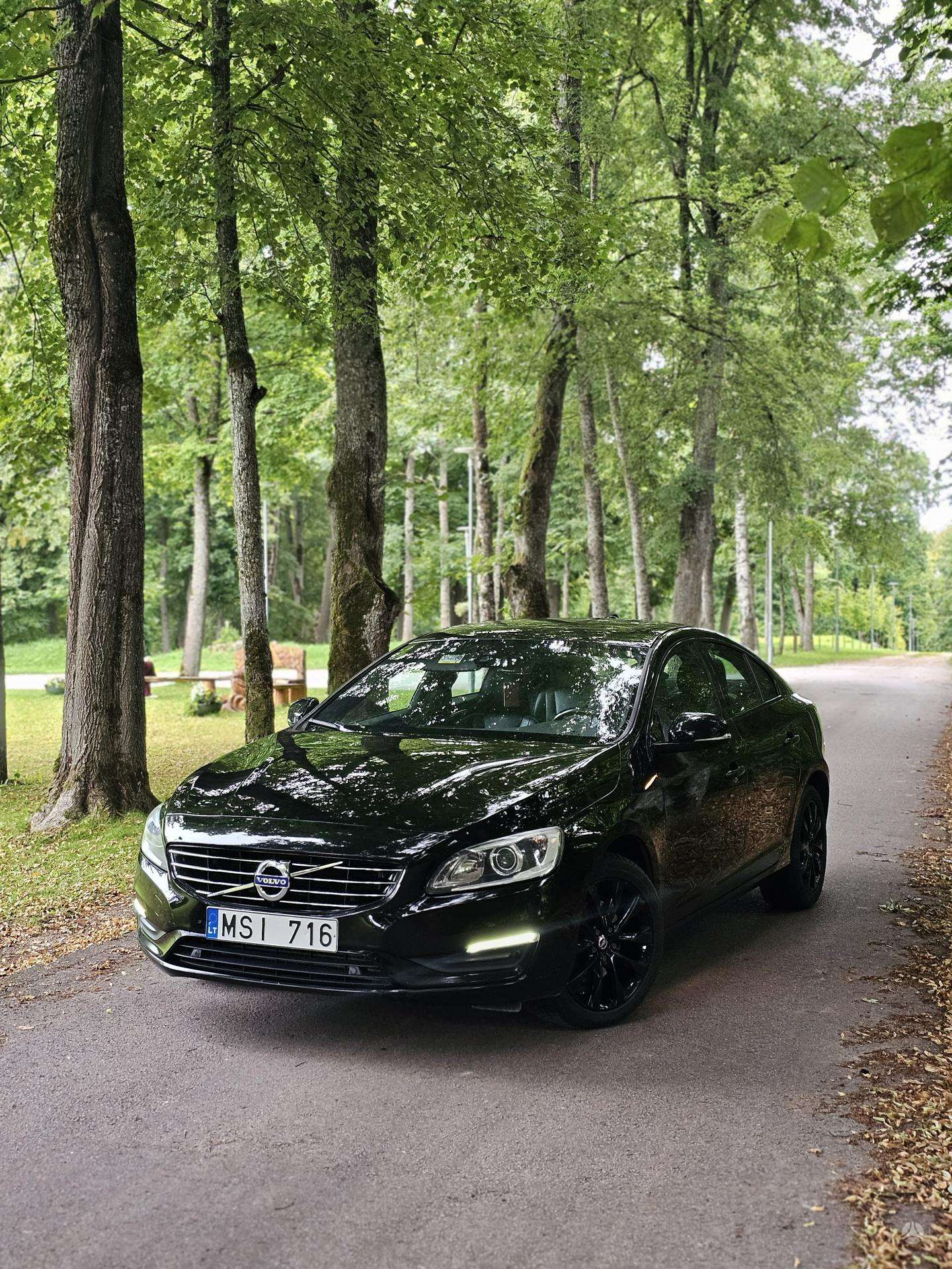Volvo S60.