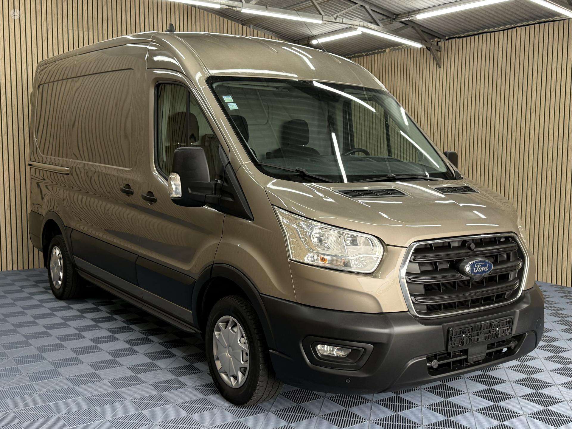 Ford Transit.