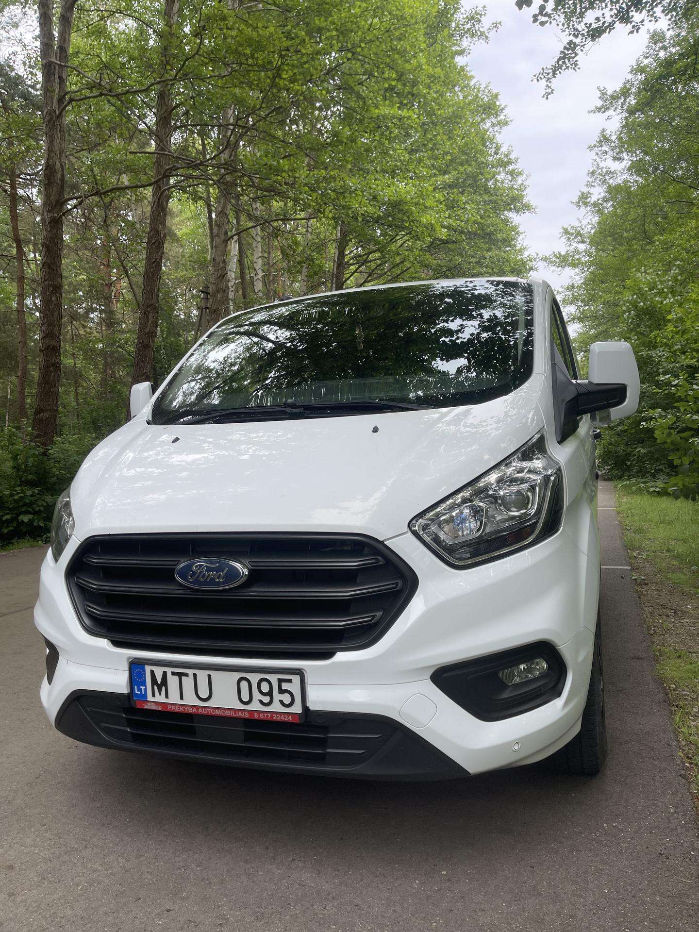 Ford Transit Custom.