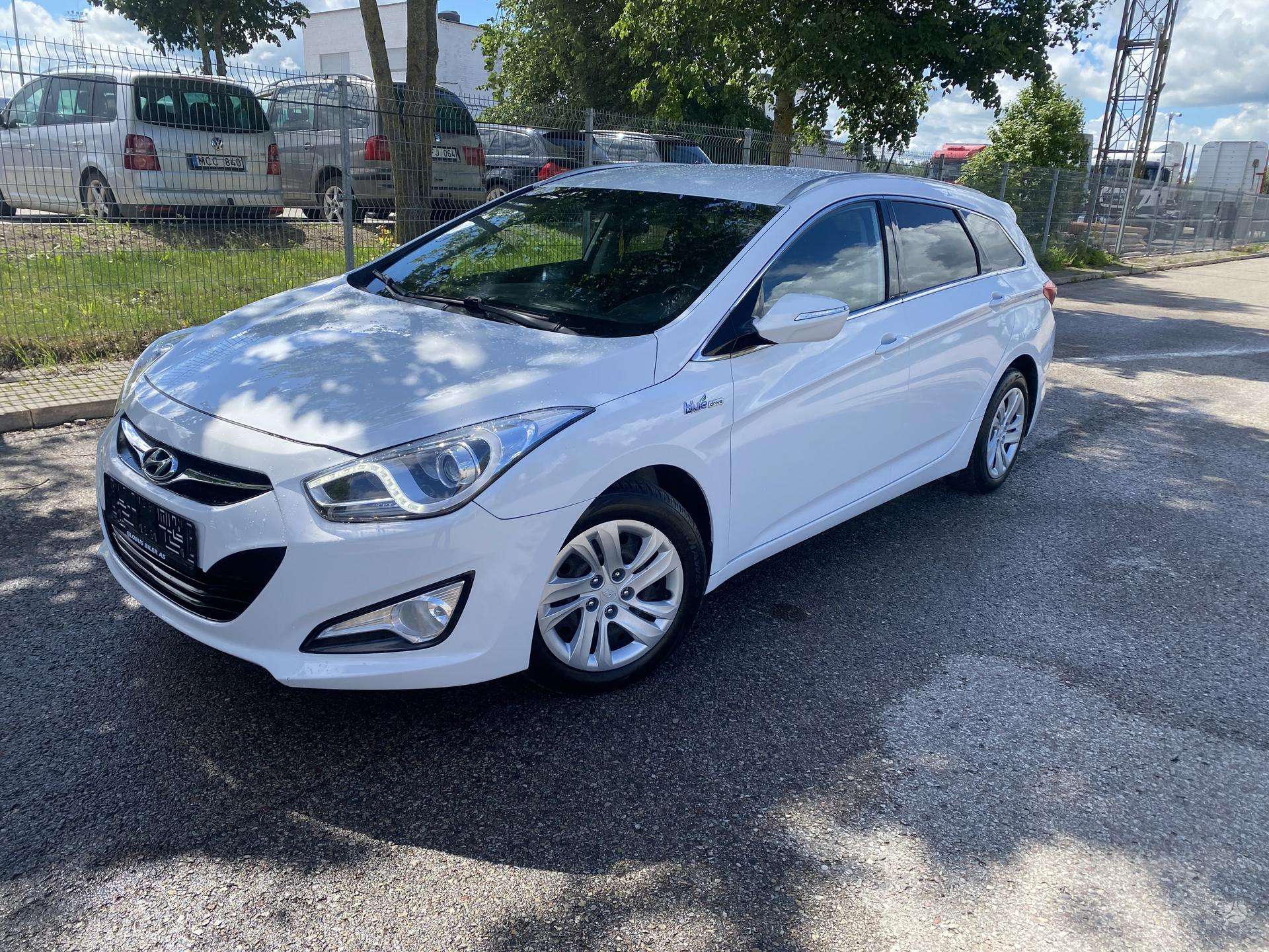 Hyundai i40.