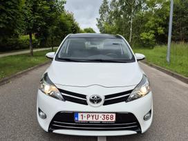 Toyota Verso.
