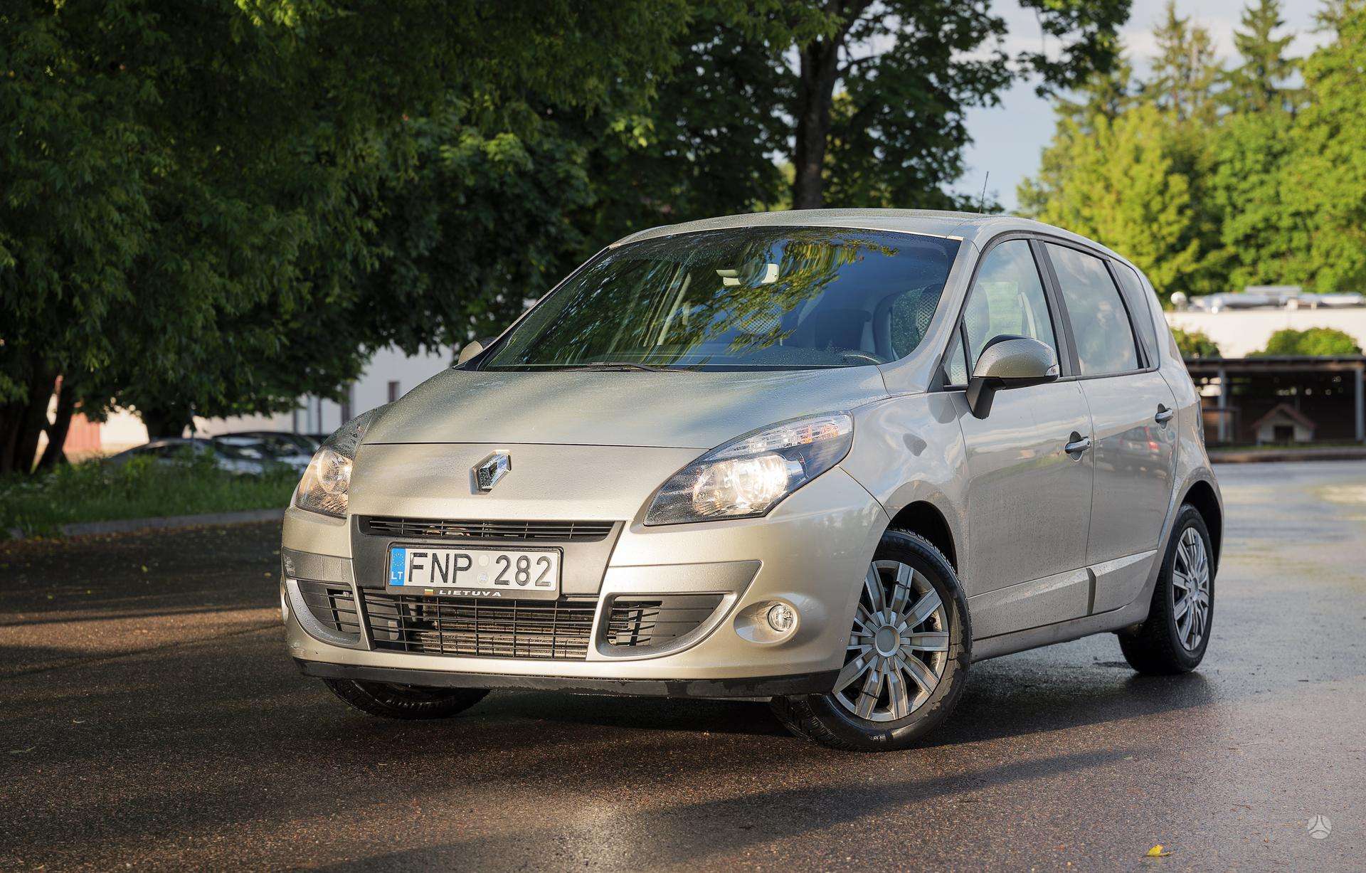 Renault Scenic.