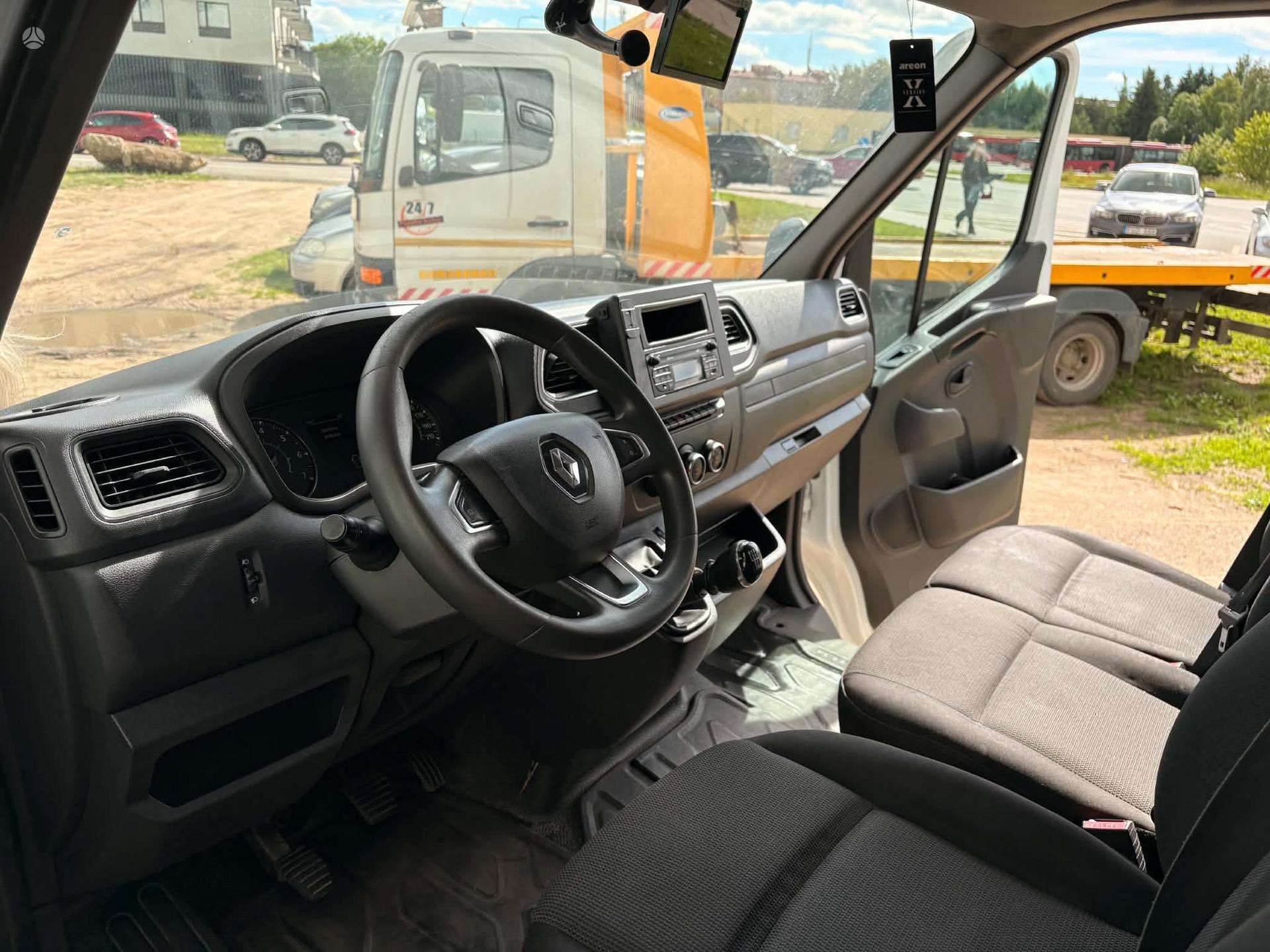 Renault Master.