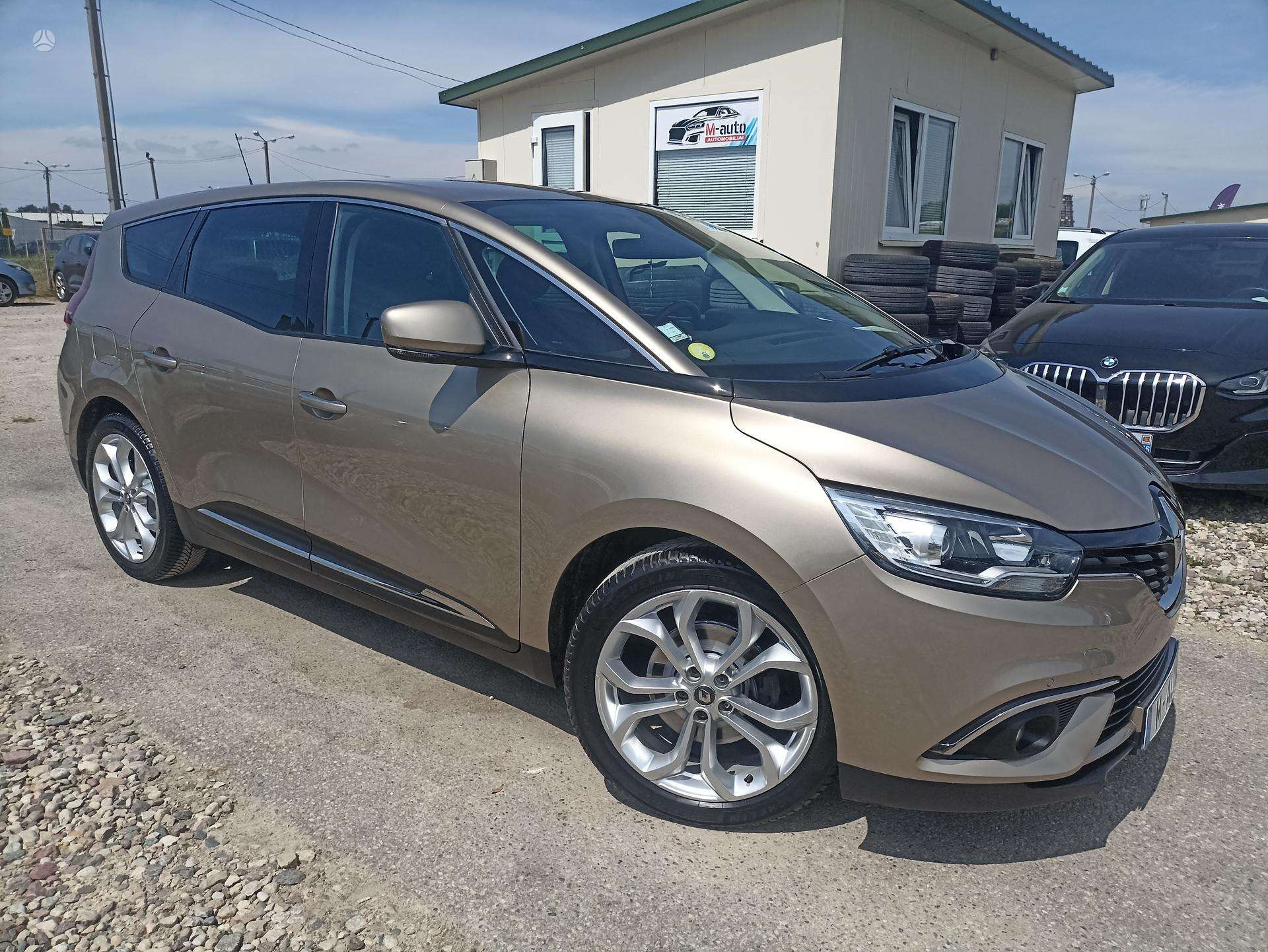Renault Grand Scenic.