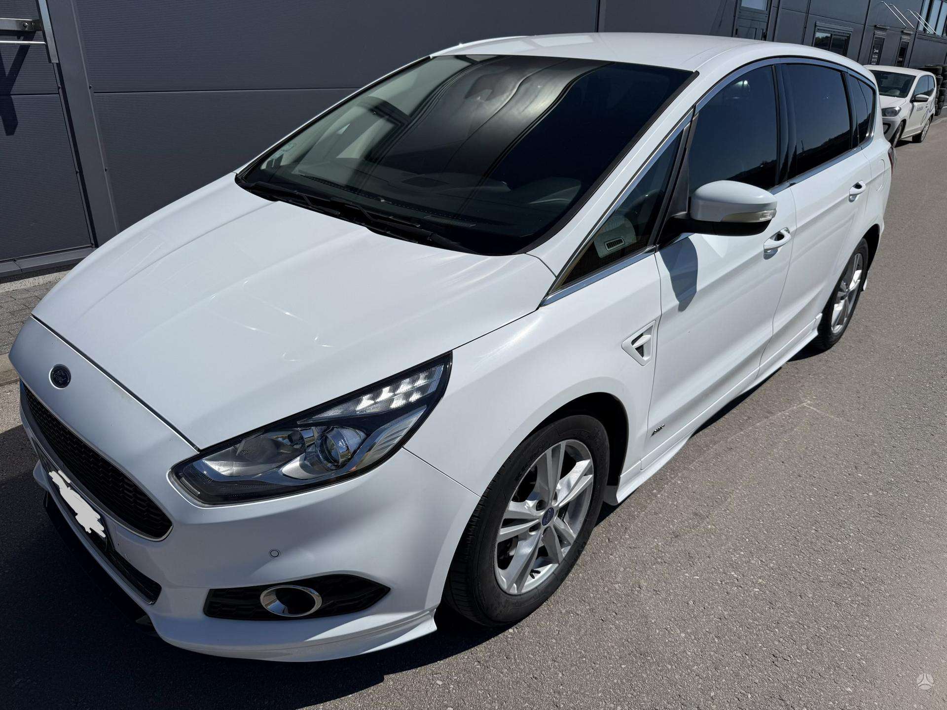 Ford S-MAX.