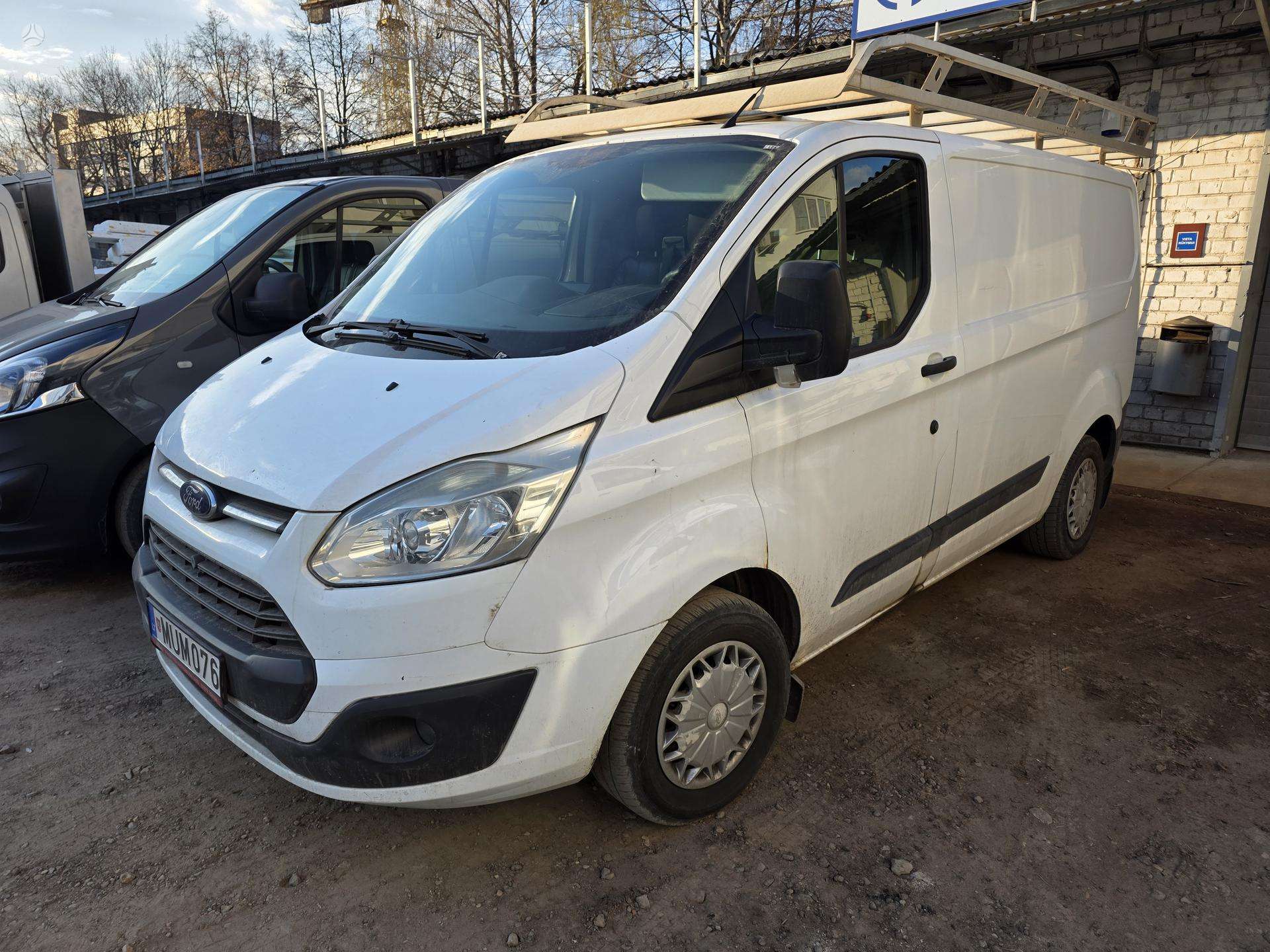Ford Transit Custom.
