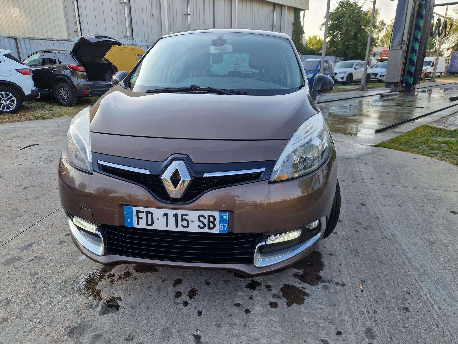 Renault Scenic.