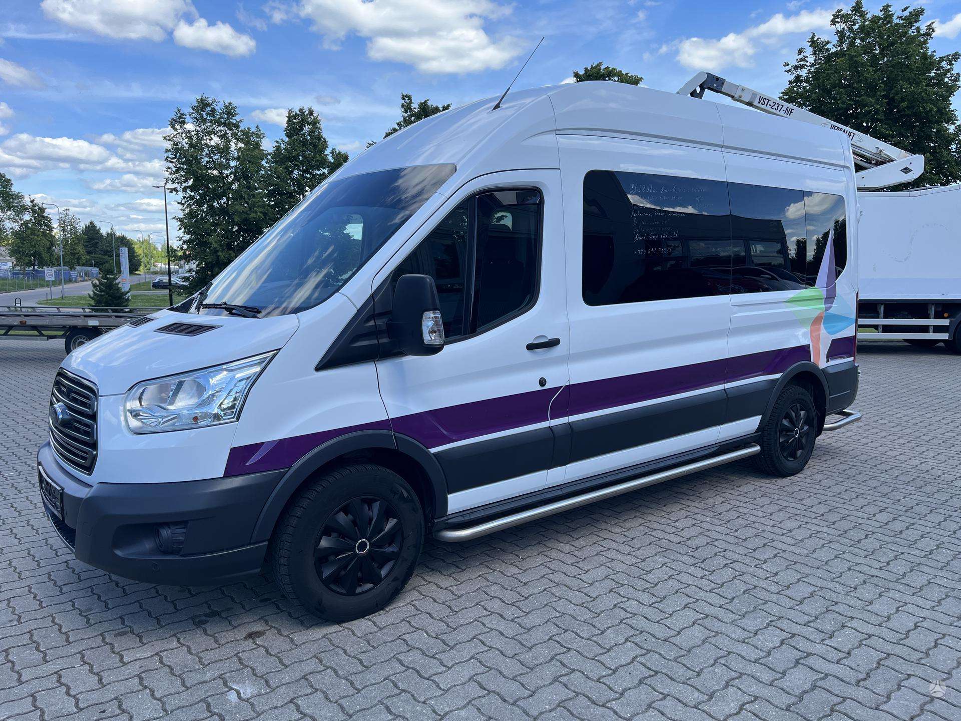 Ford Transit.