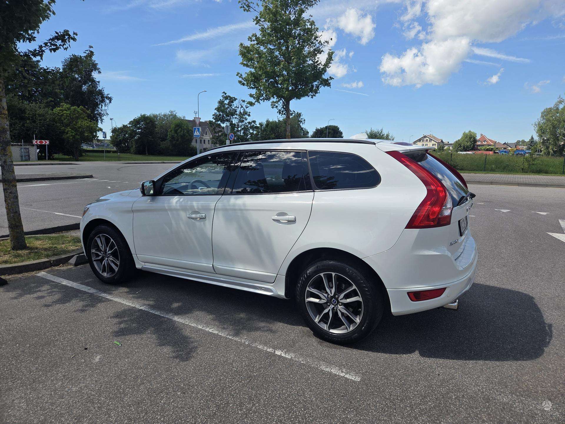 Volvo XC60.