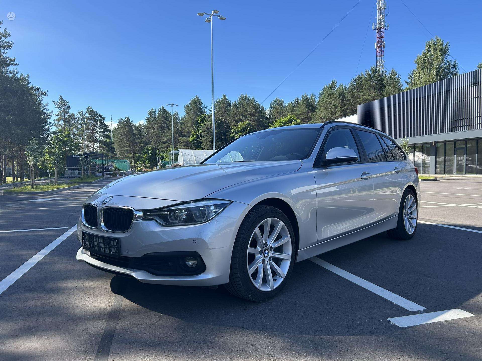 BMW 320.