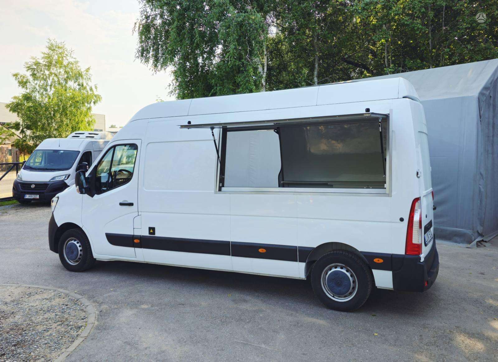 Renault Master.