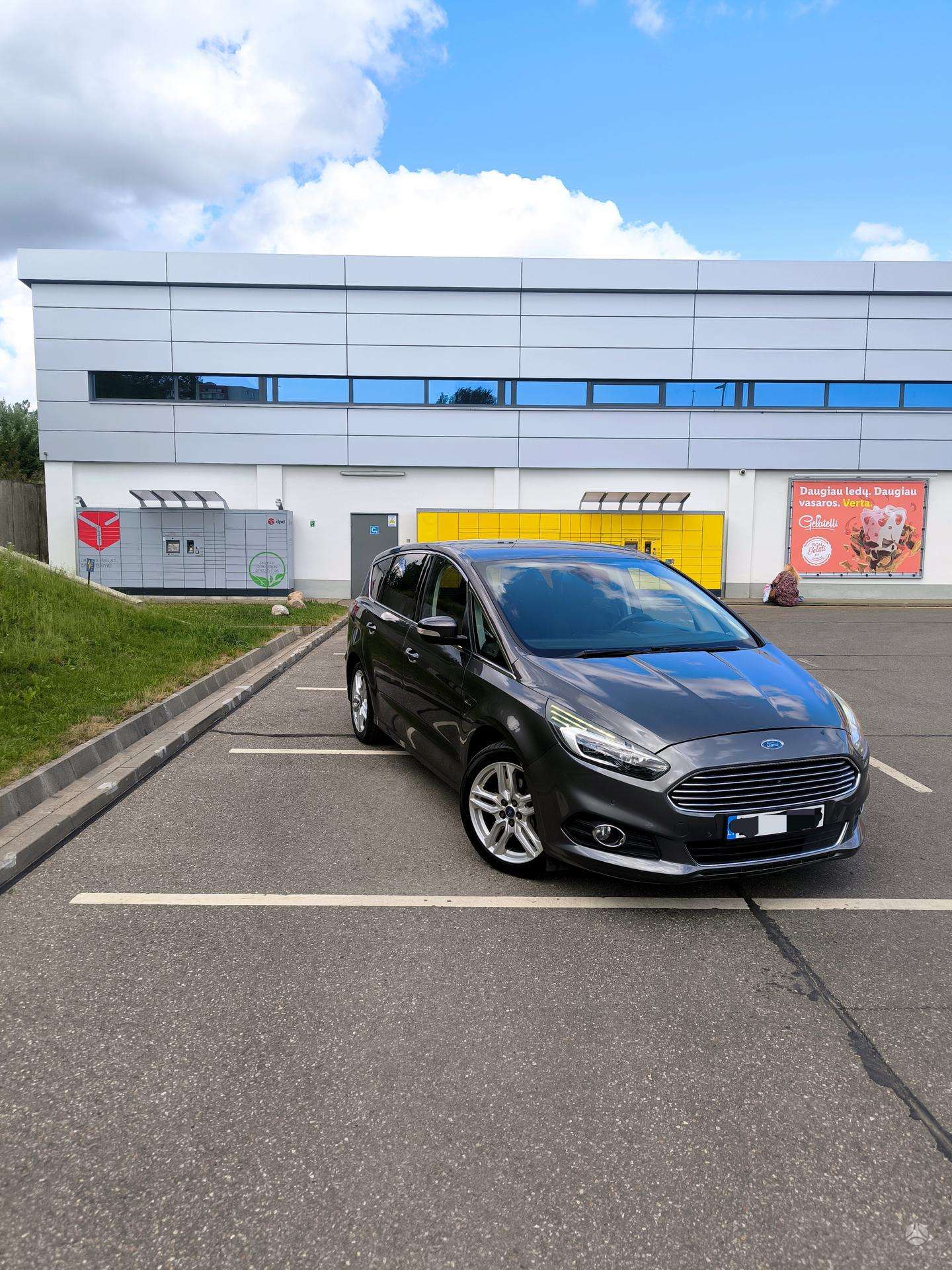 Ford S-MAX.