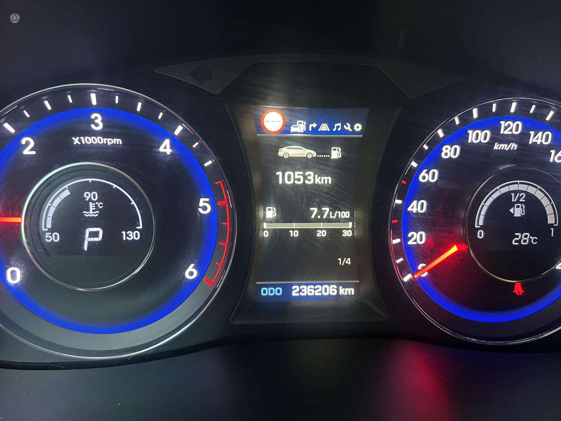 Hyundai i40.