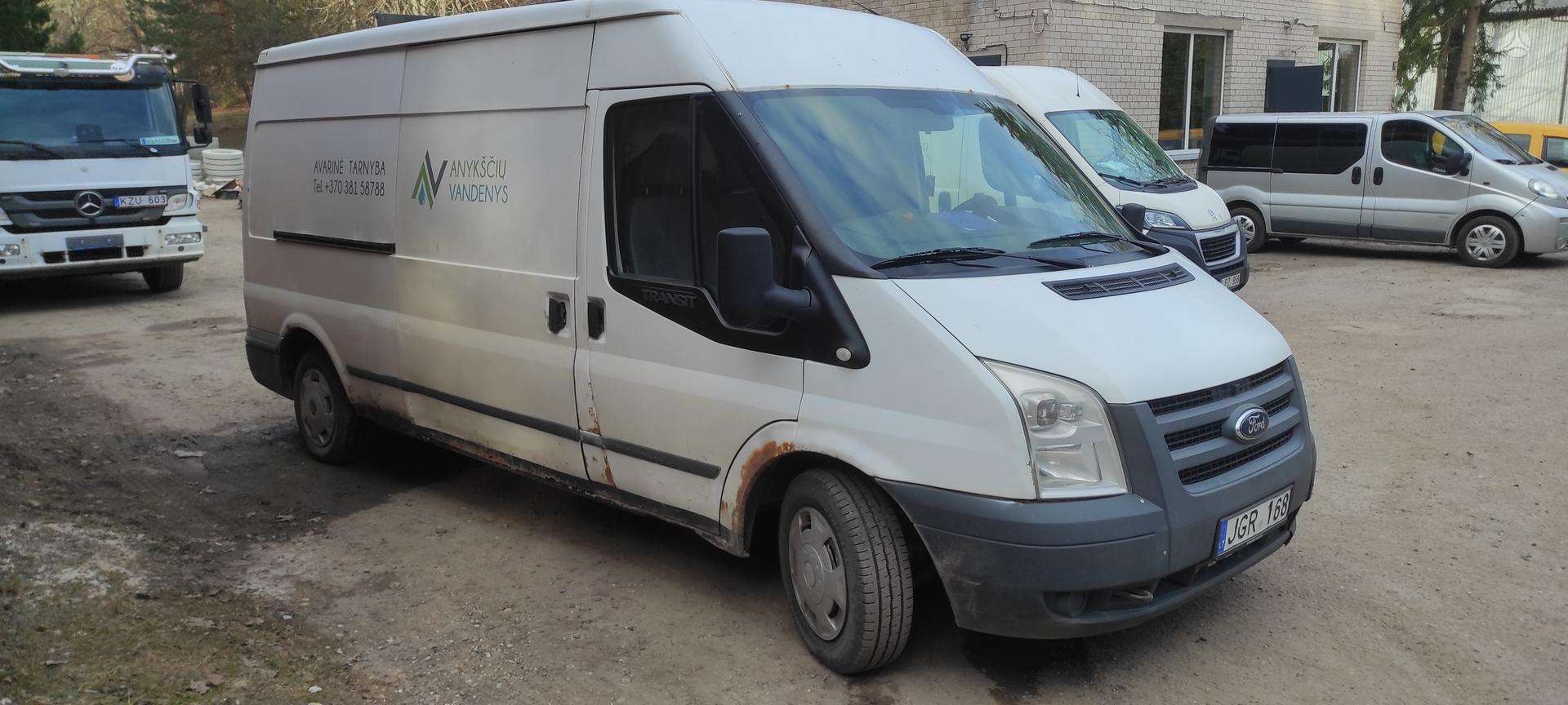 Ford Transit.