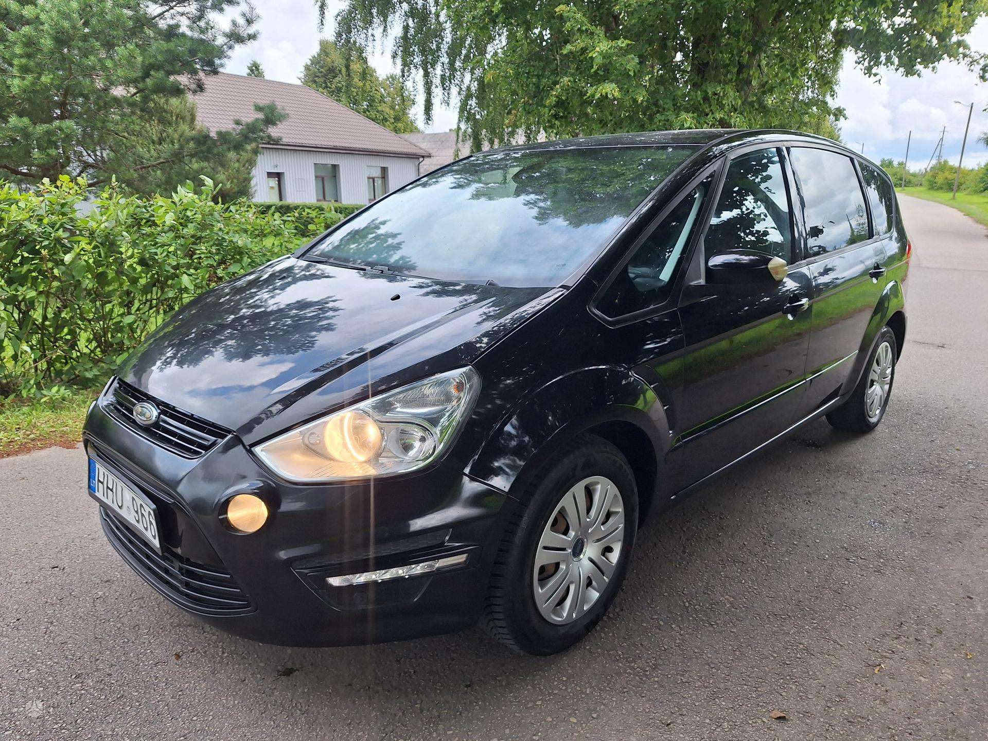 Ford S-MAX.