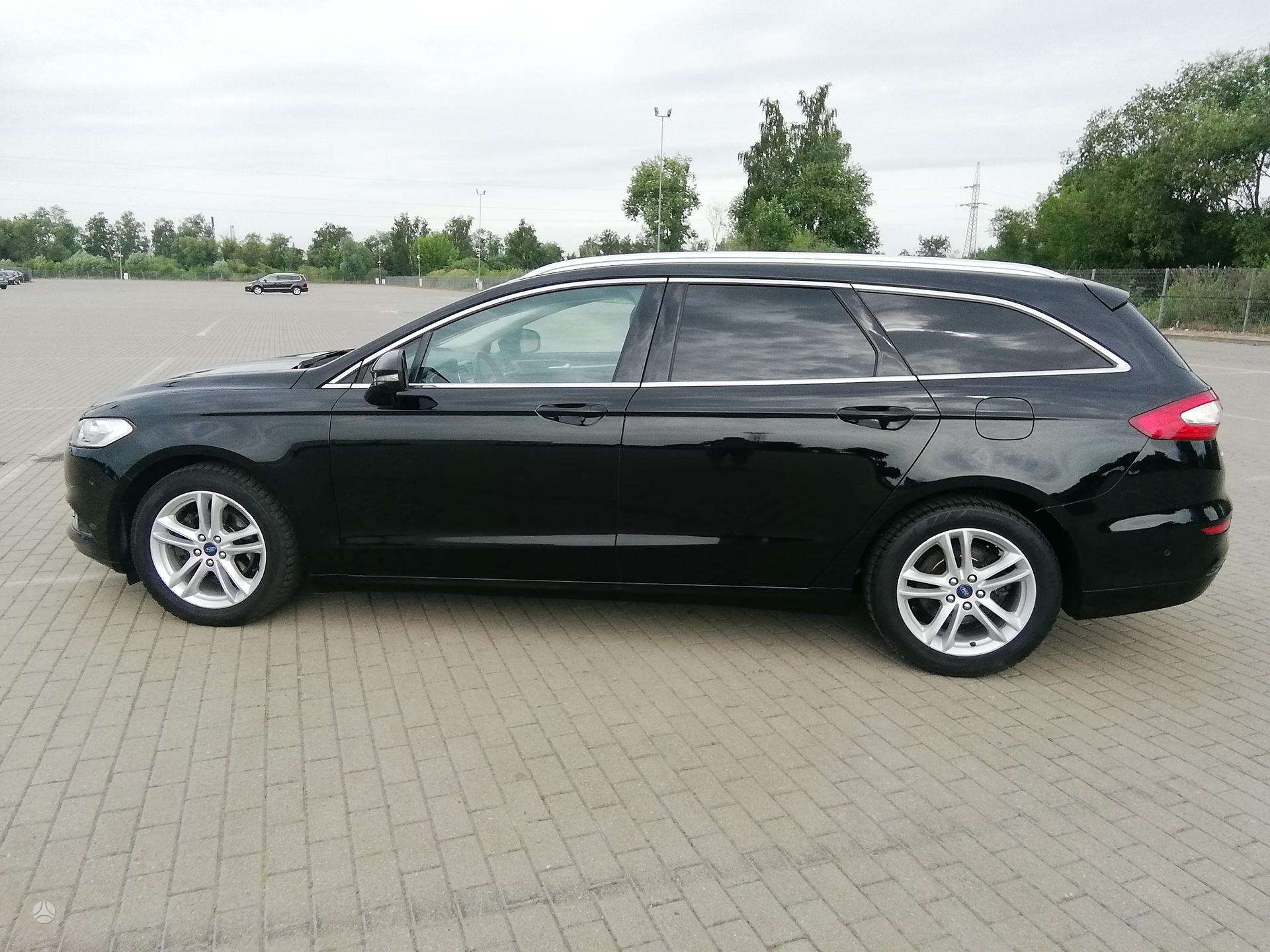 Ford Mondeo.