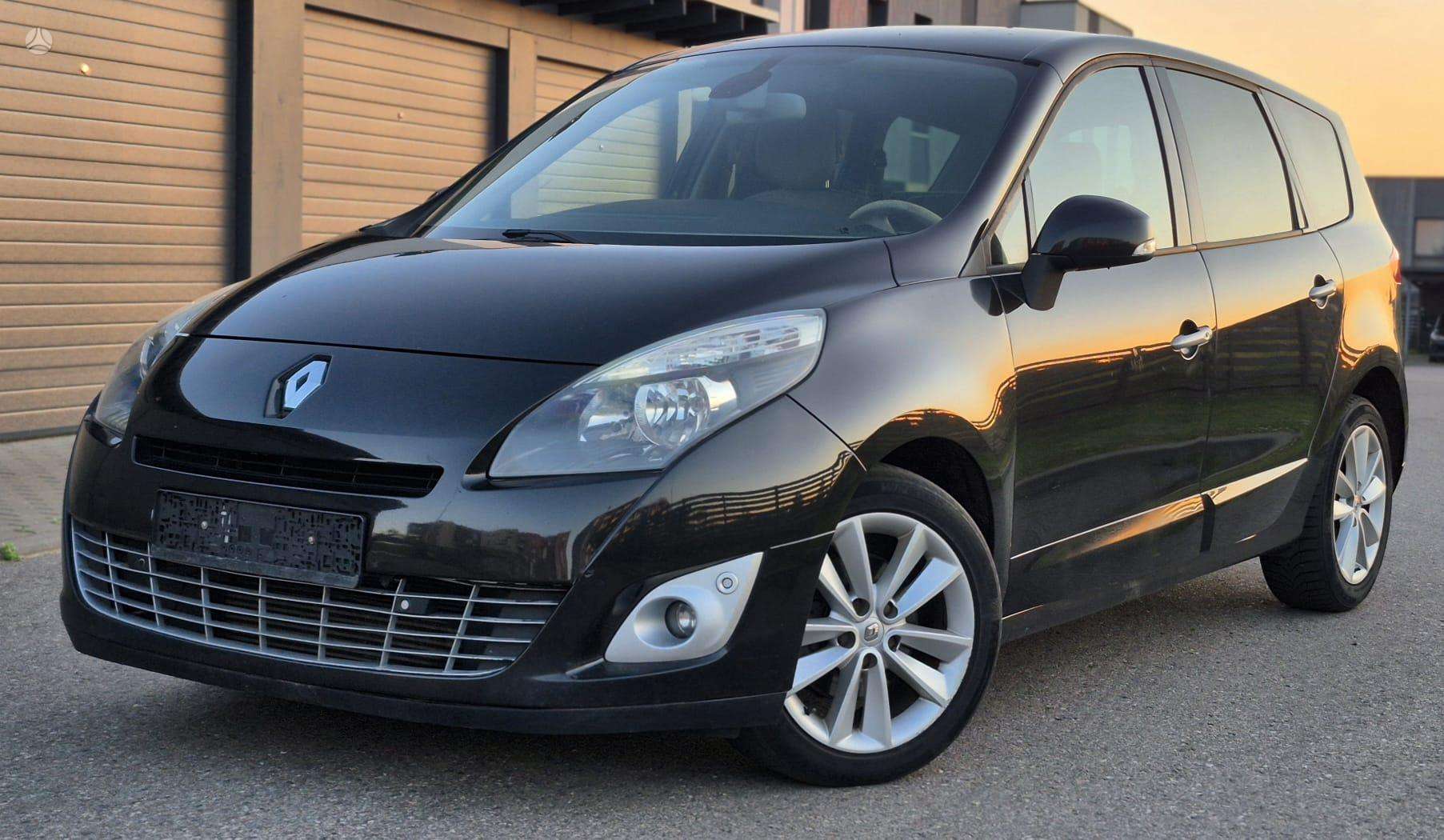 Renault Grand Scenic.