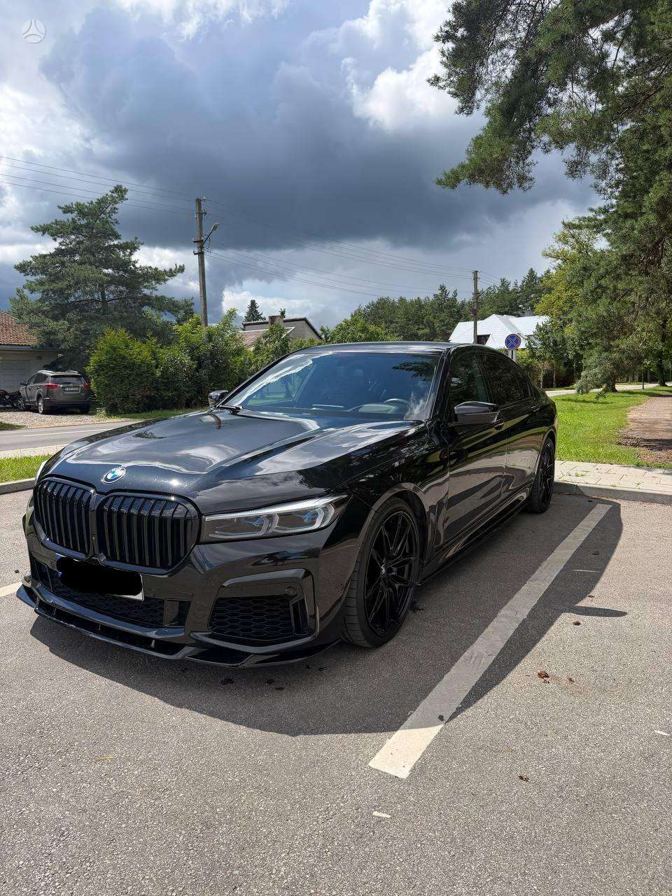 BMW 750