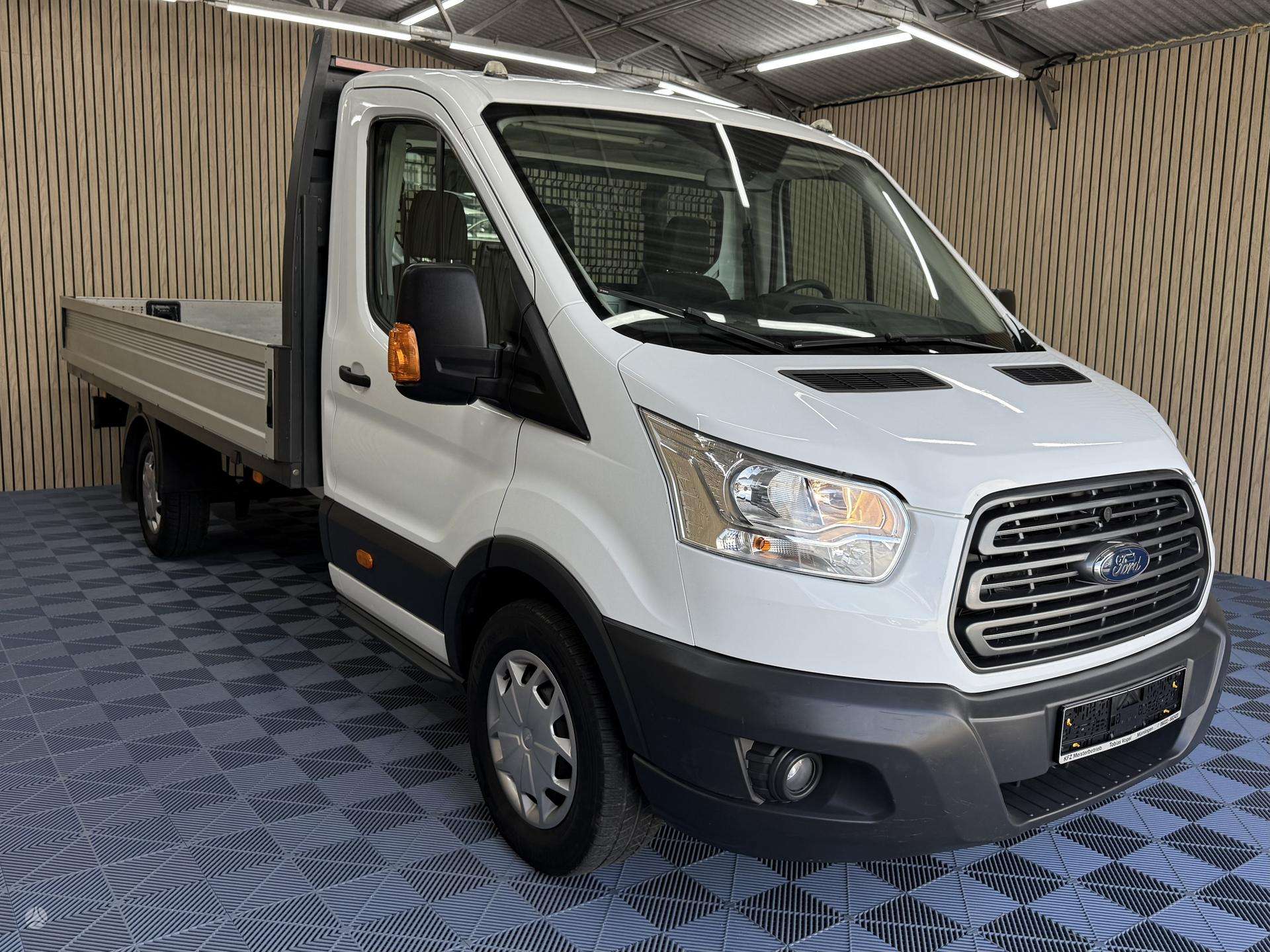 Ford Transit.