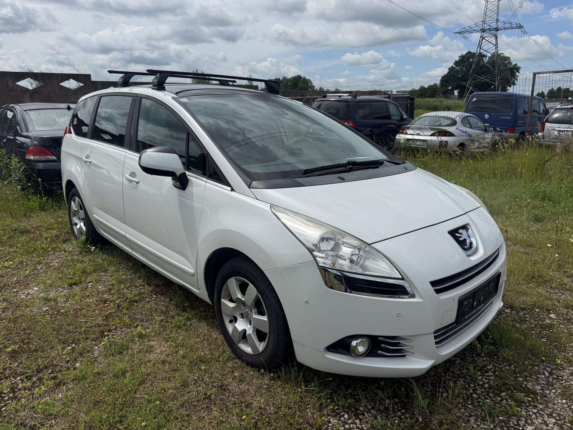 Peugeot 5008.
