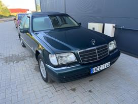 Mercedes-Benz S500.