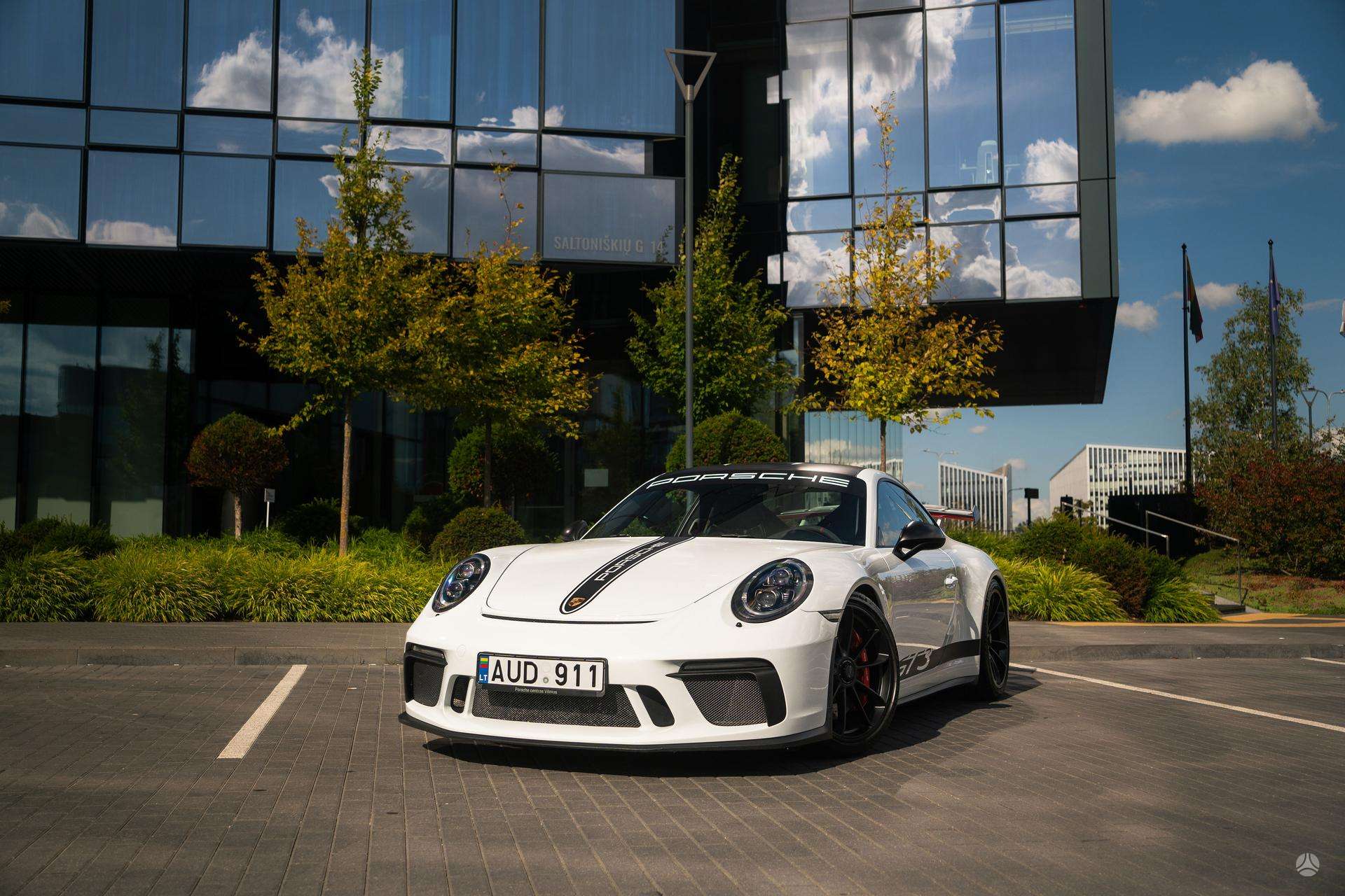 Porsche 911