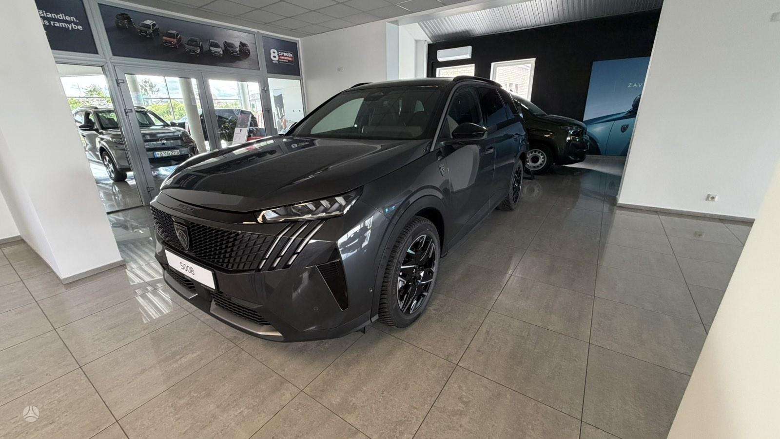 Peugeot 5008.