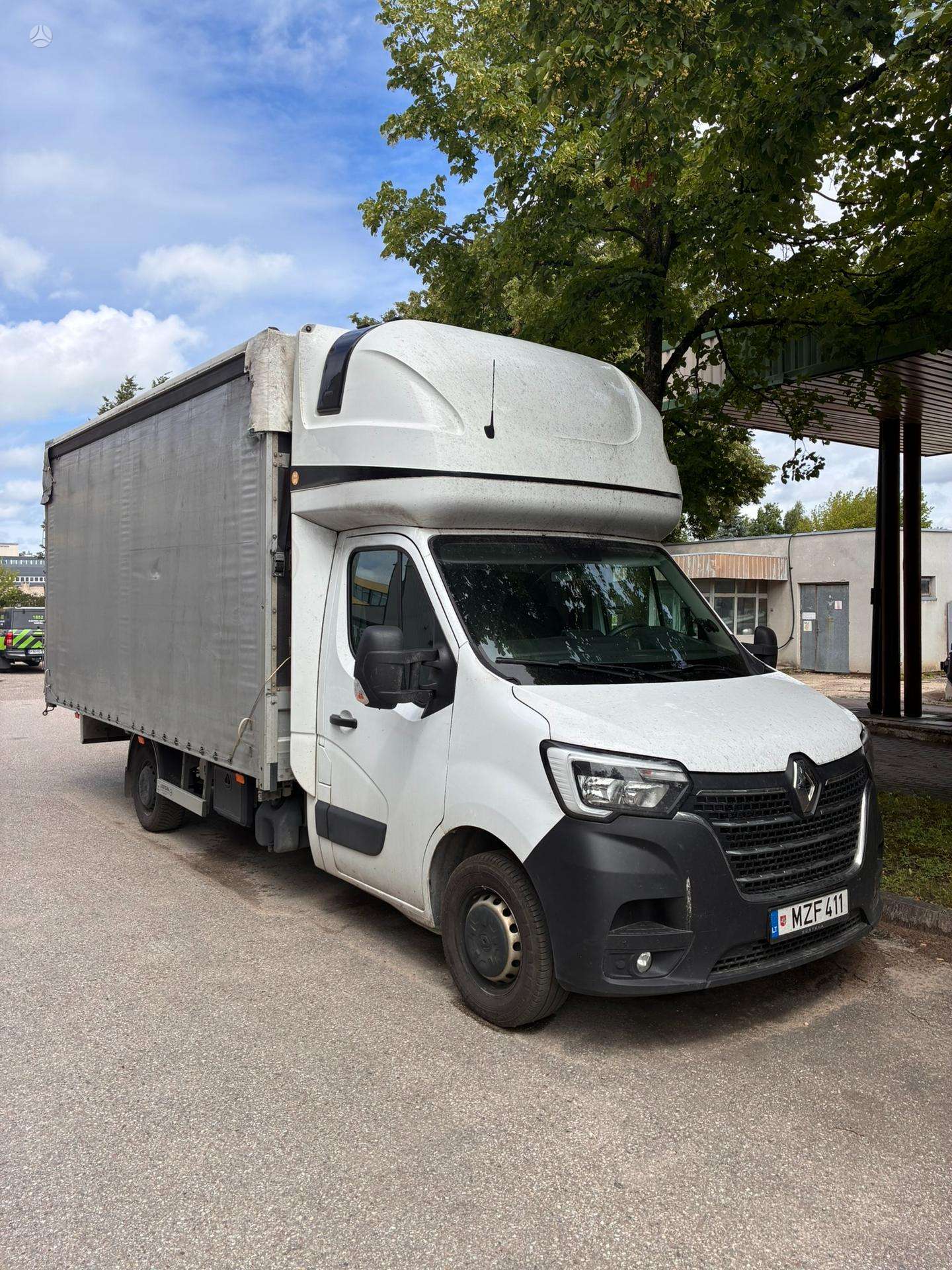 Renault Master.