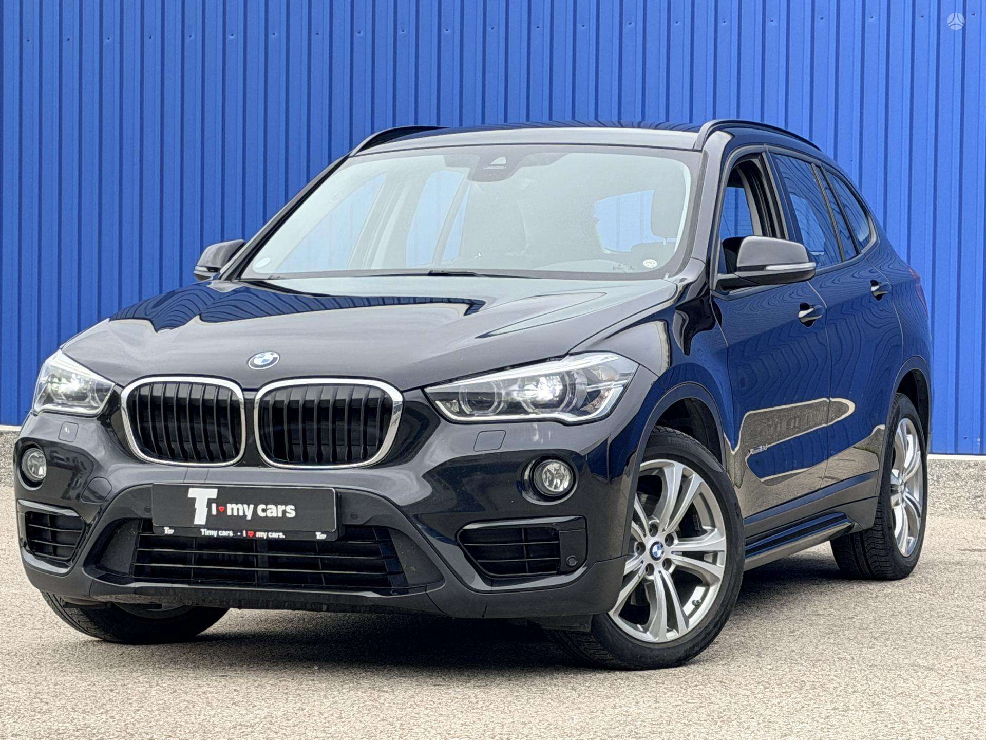 BMW X1.