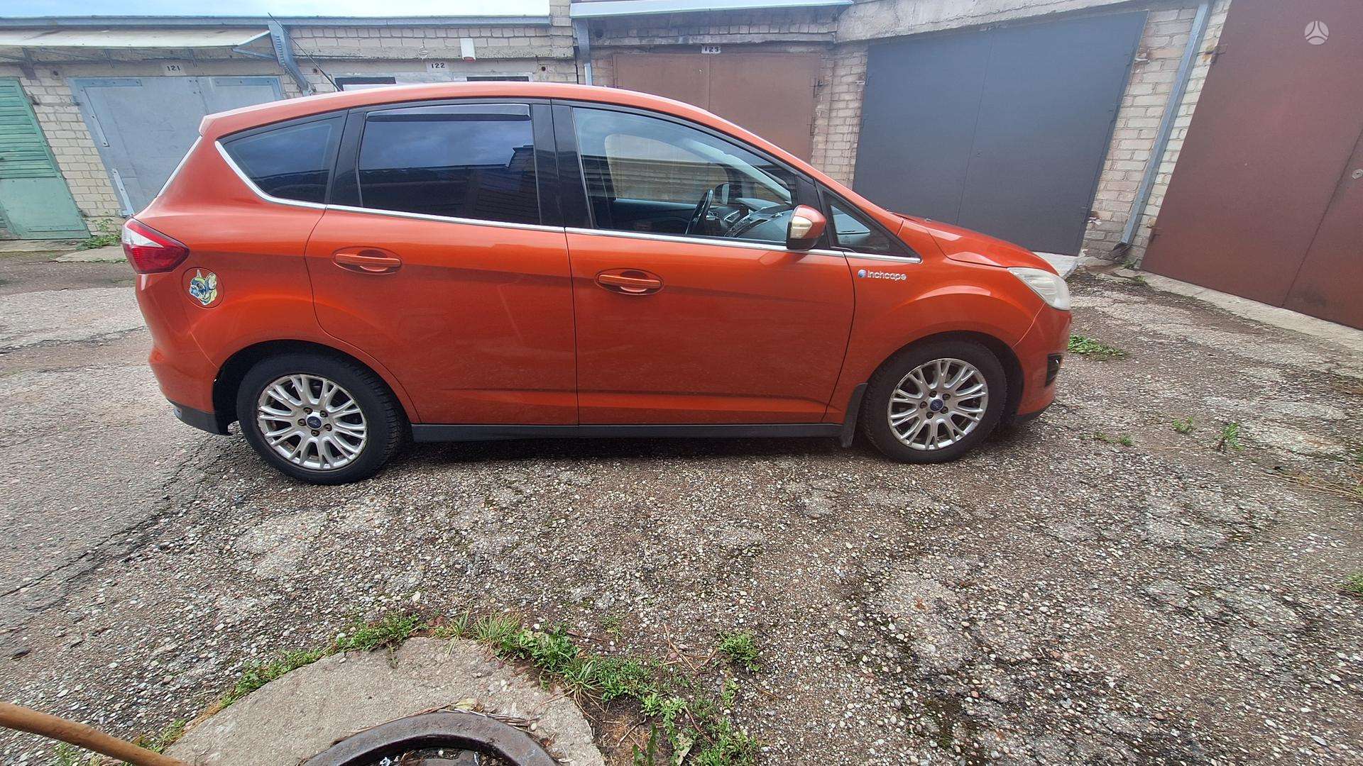 Ford C-MAX.