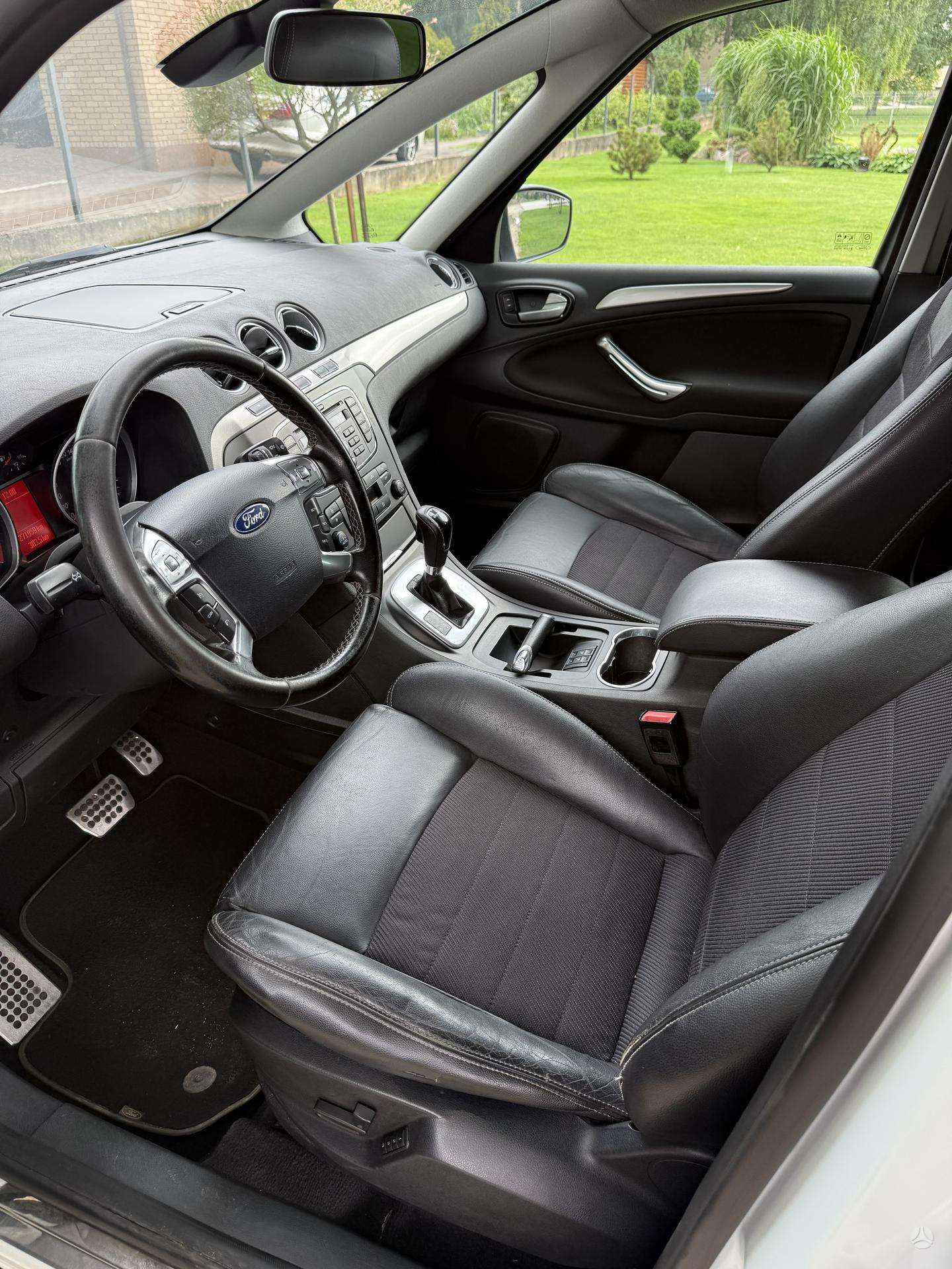 Ford S-MAX.