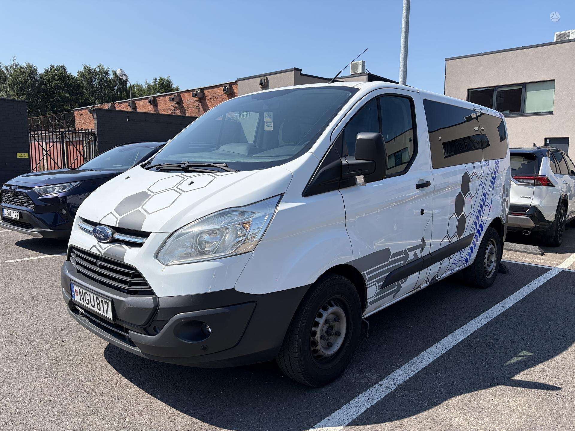 Ford Transit Custom.