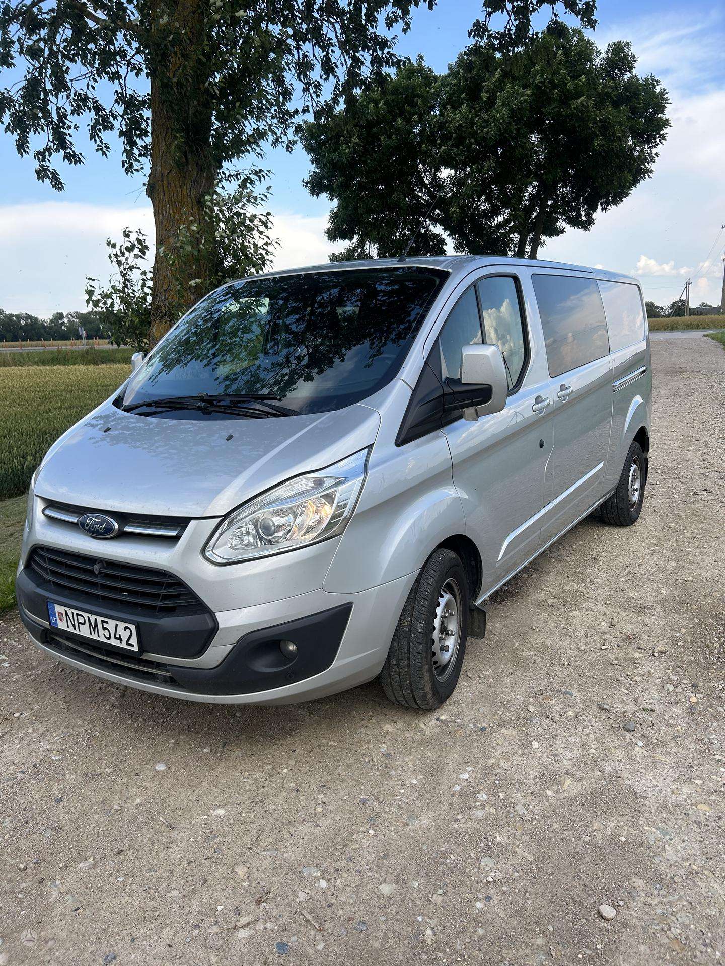 Ford Transit Custom.
