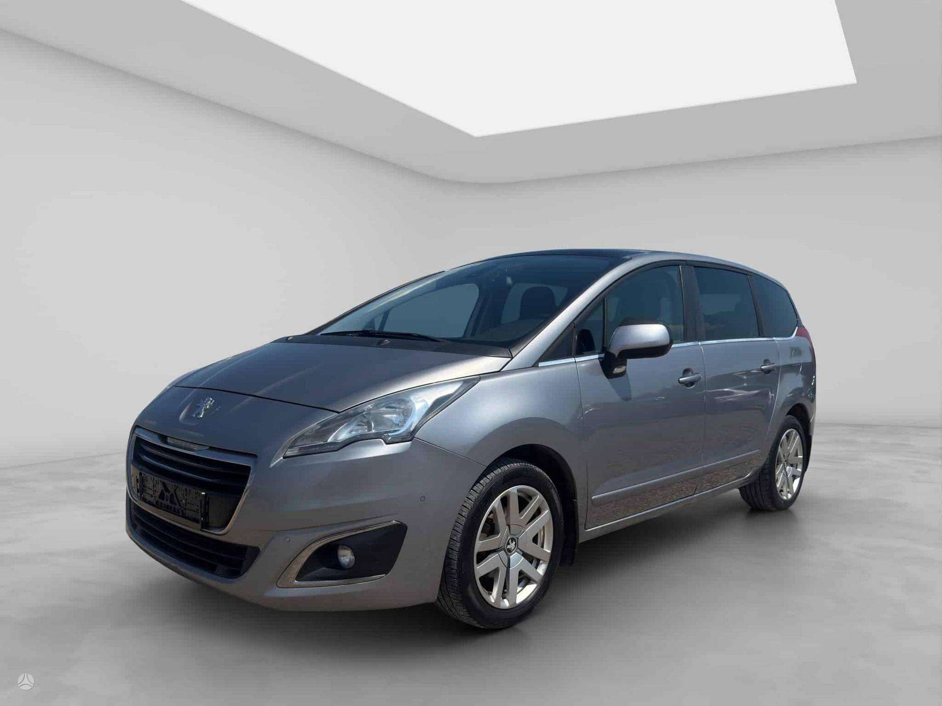 Peugeot 5008.