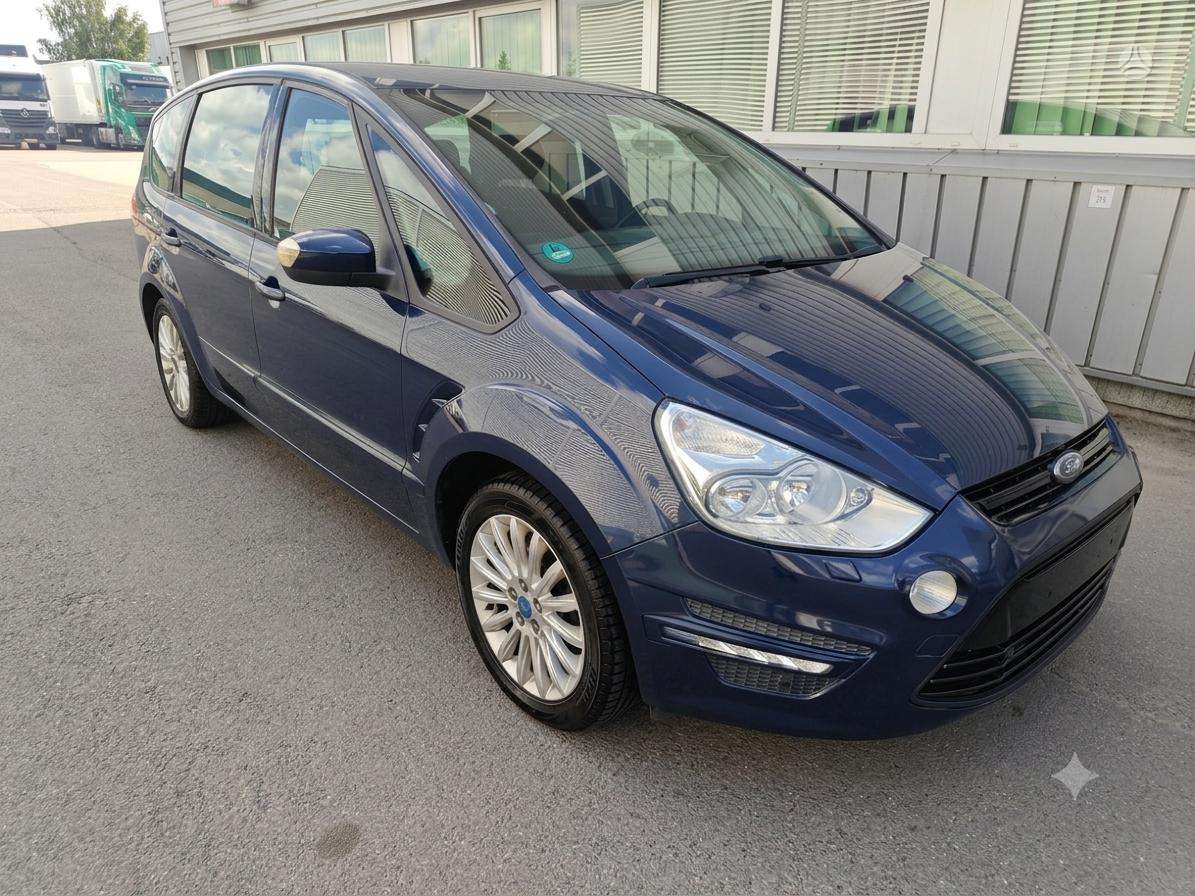 Ford S-MAX.