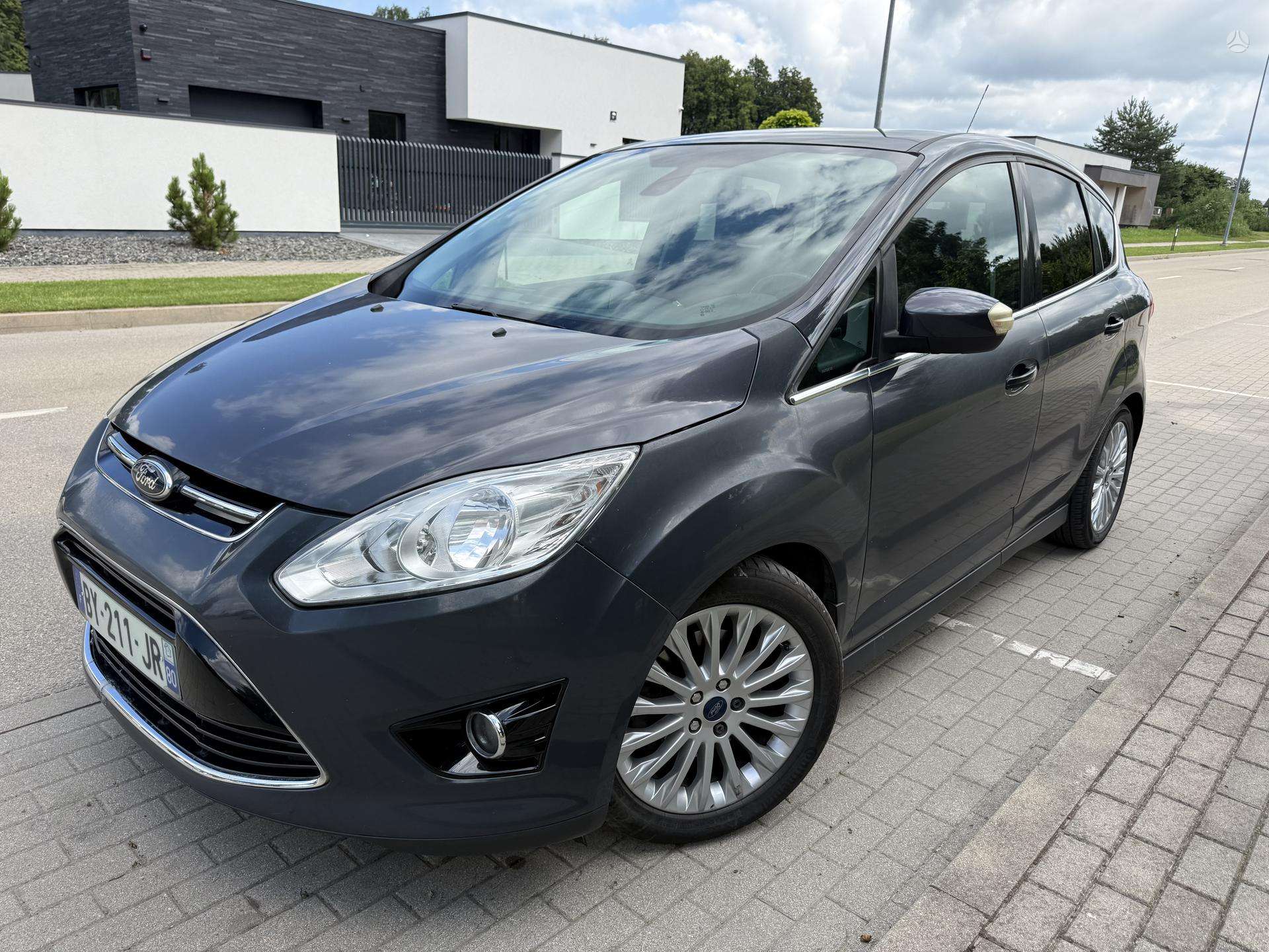 Ford C-MAX.