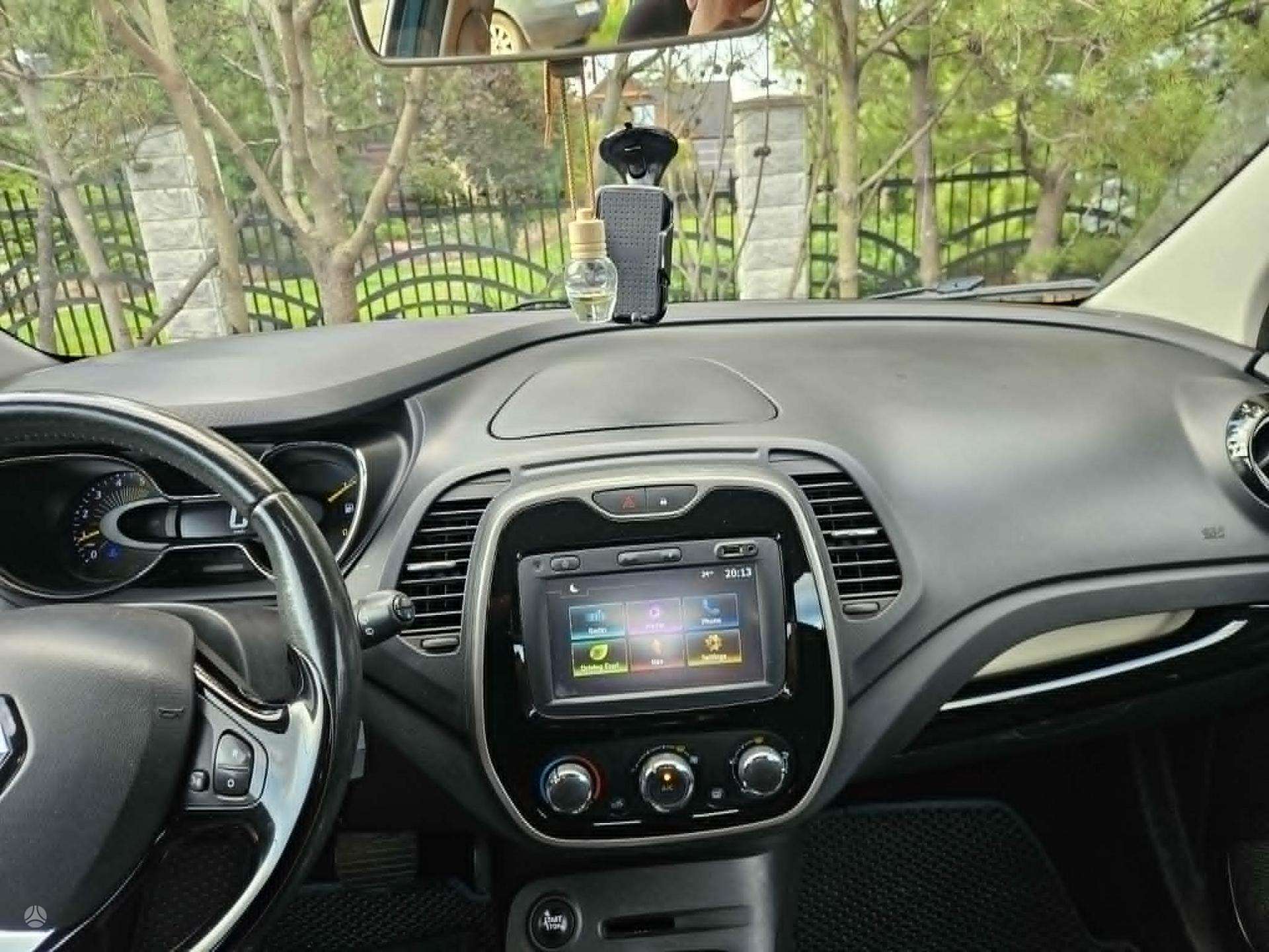 Renault Captur.