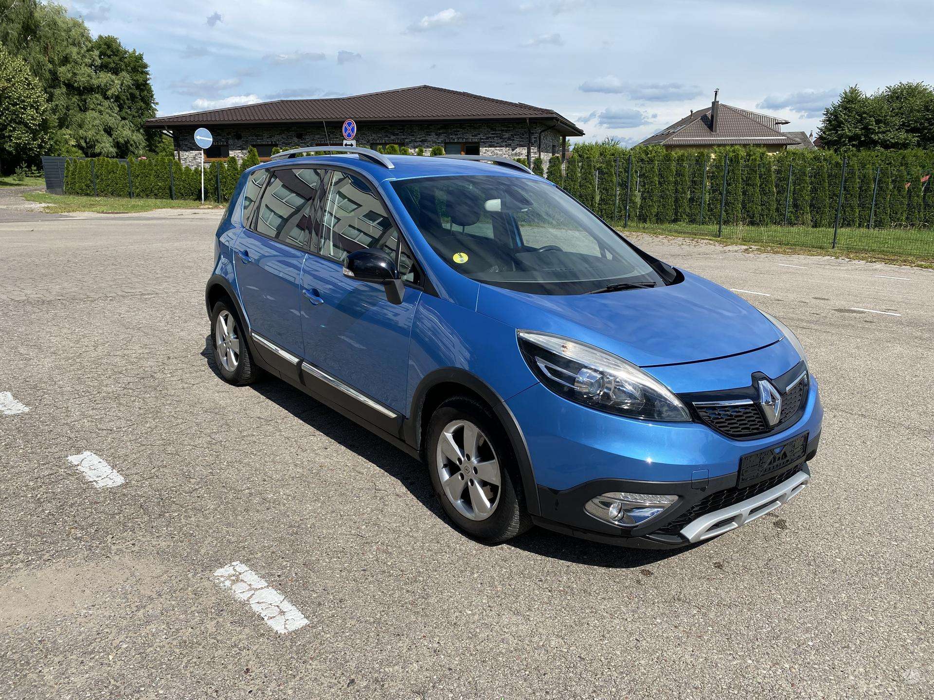 Renault Scenic.