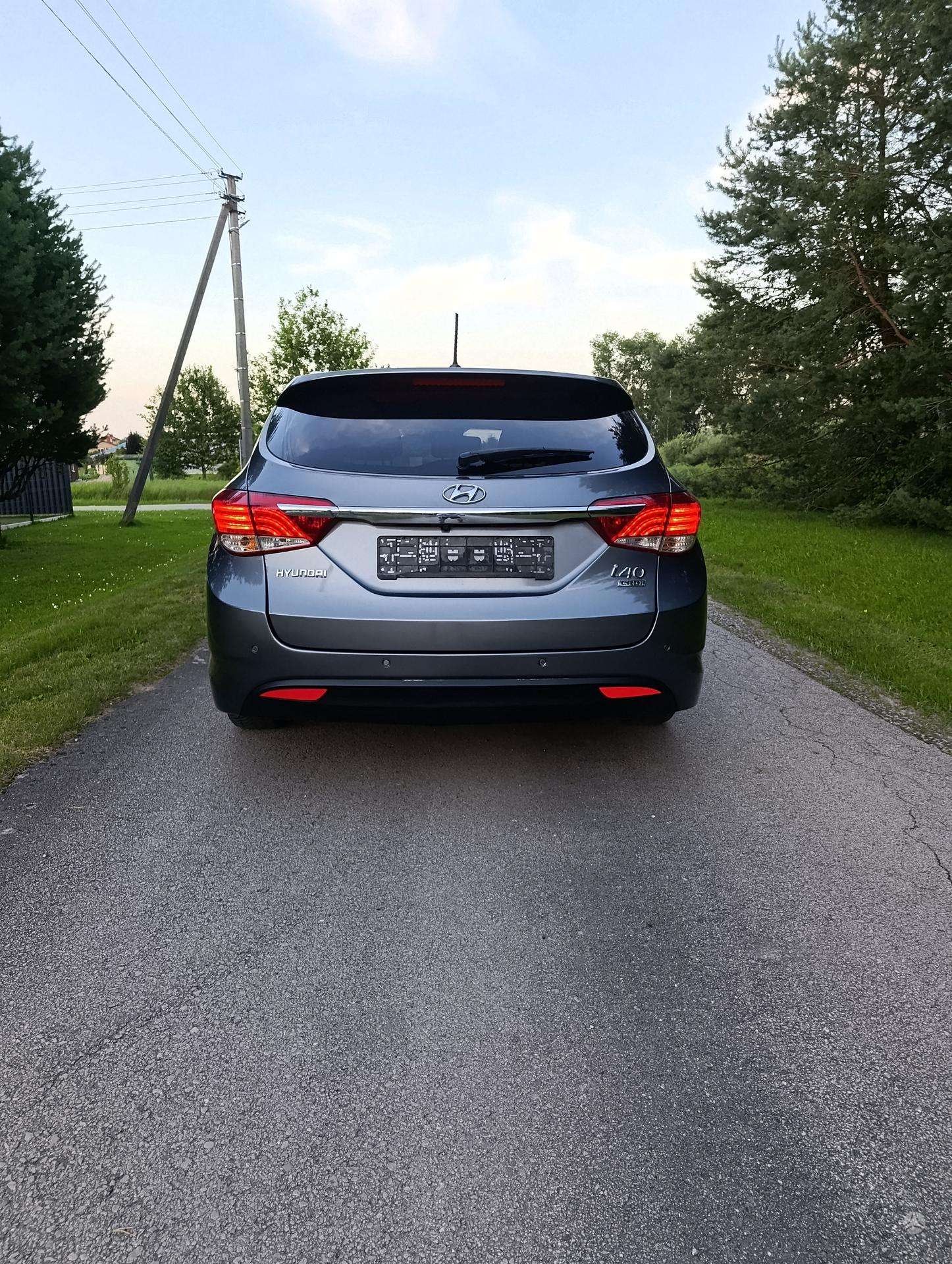 Hyundai i40.