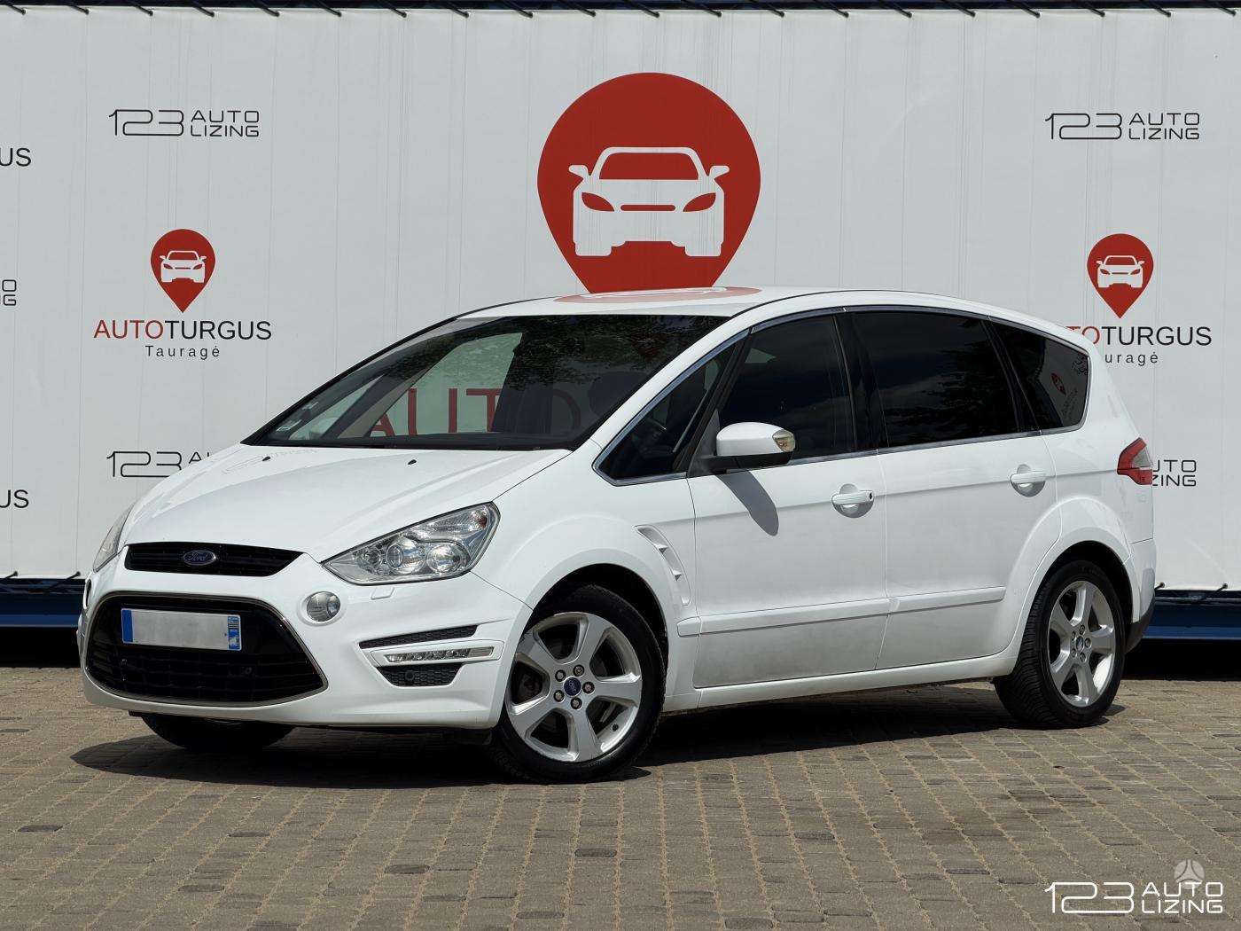 Ford S-MAX.