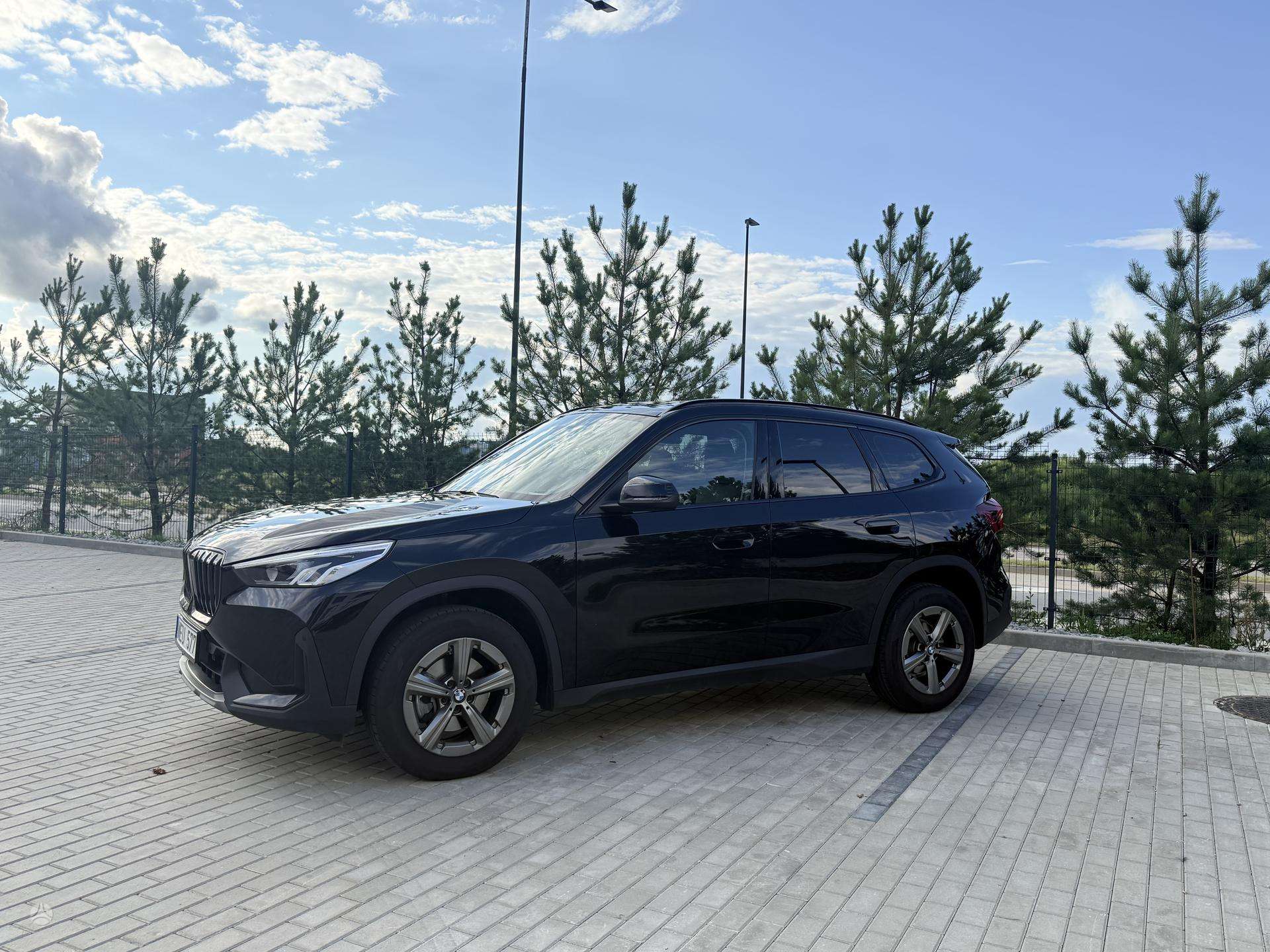 BMW X1.