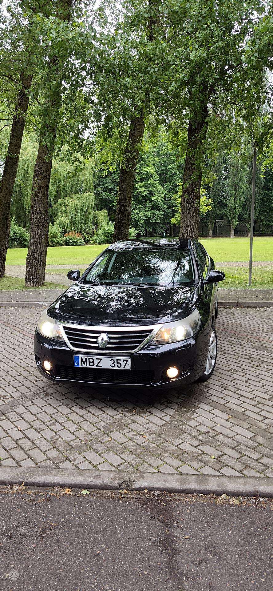 Renault Latitude.