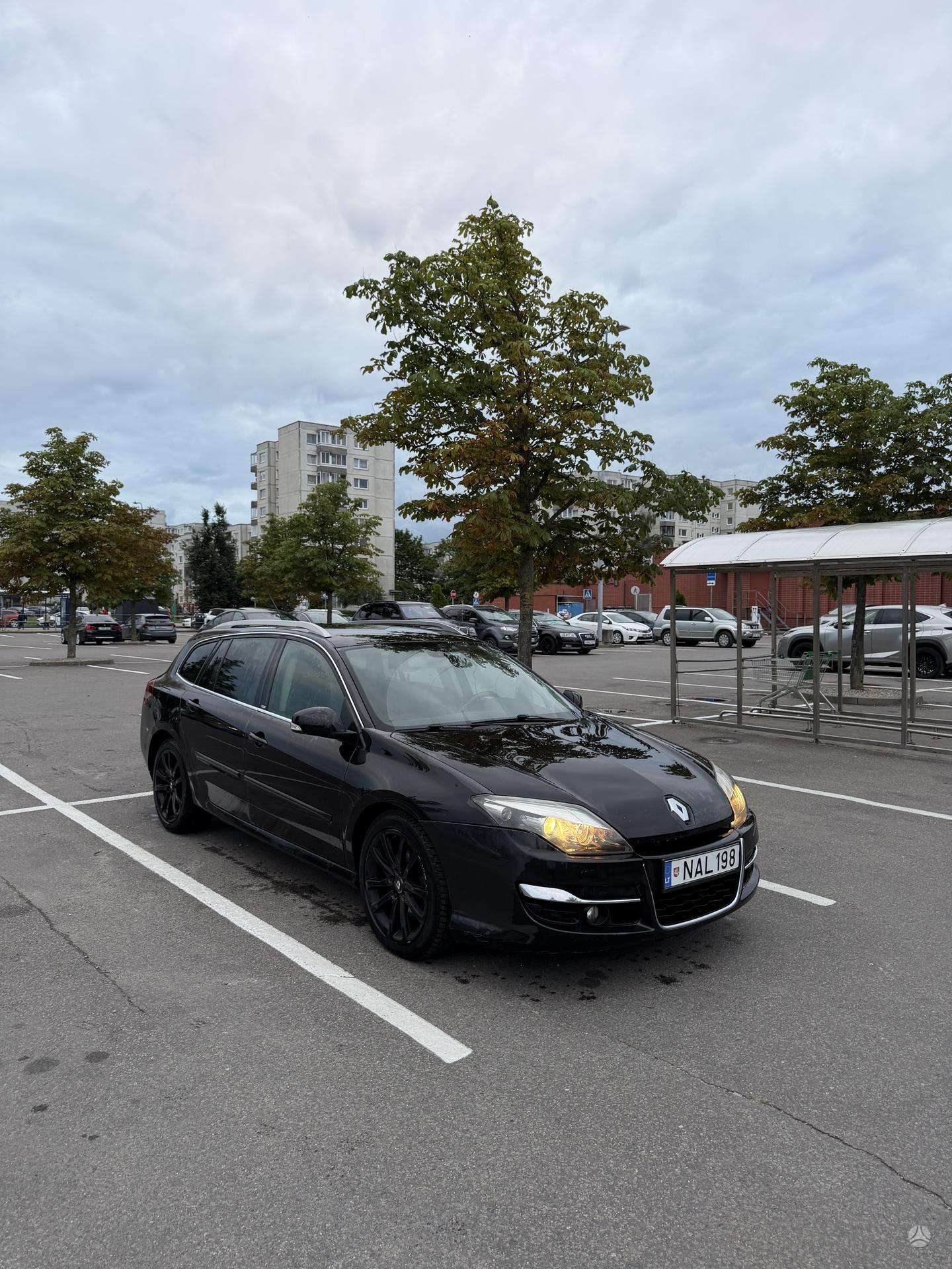Renault Laguna.