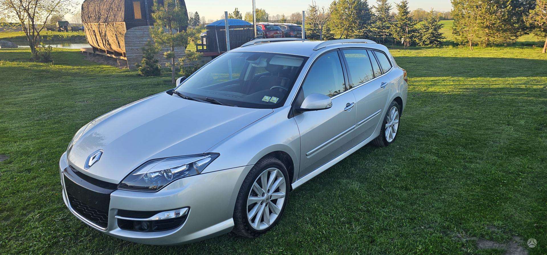 Renault Laguna.