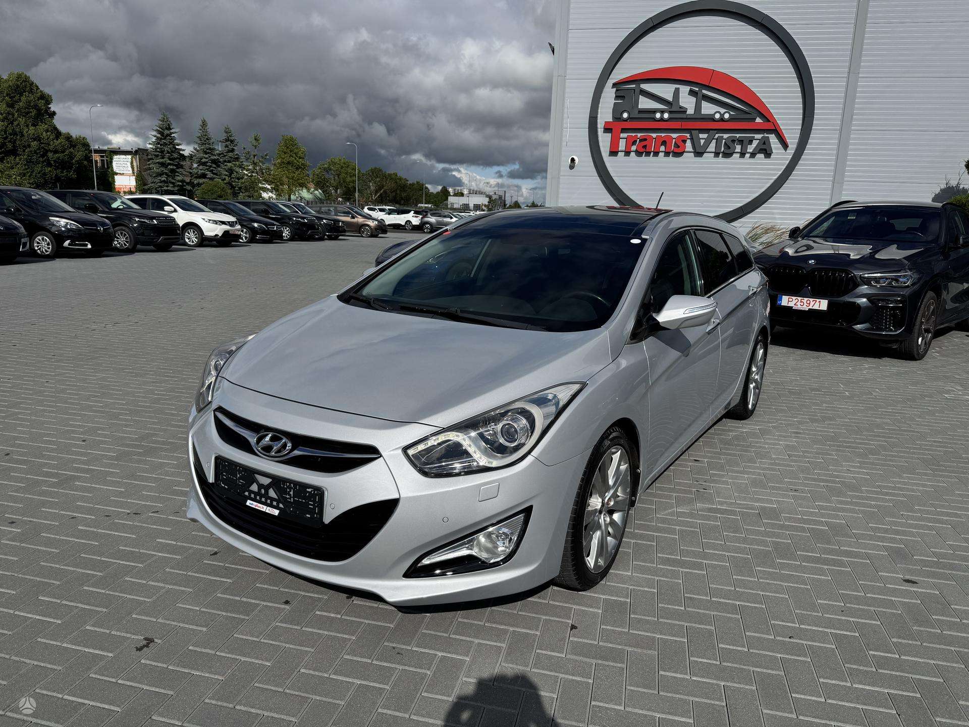 Hyundai i40.