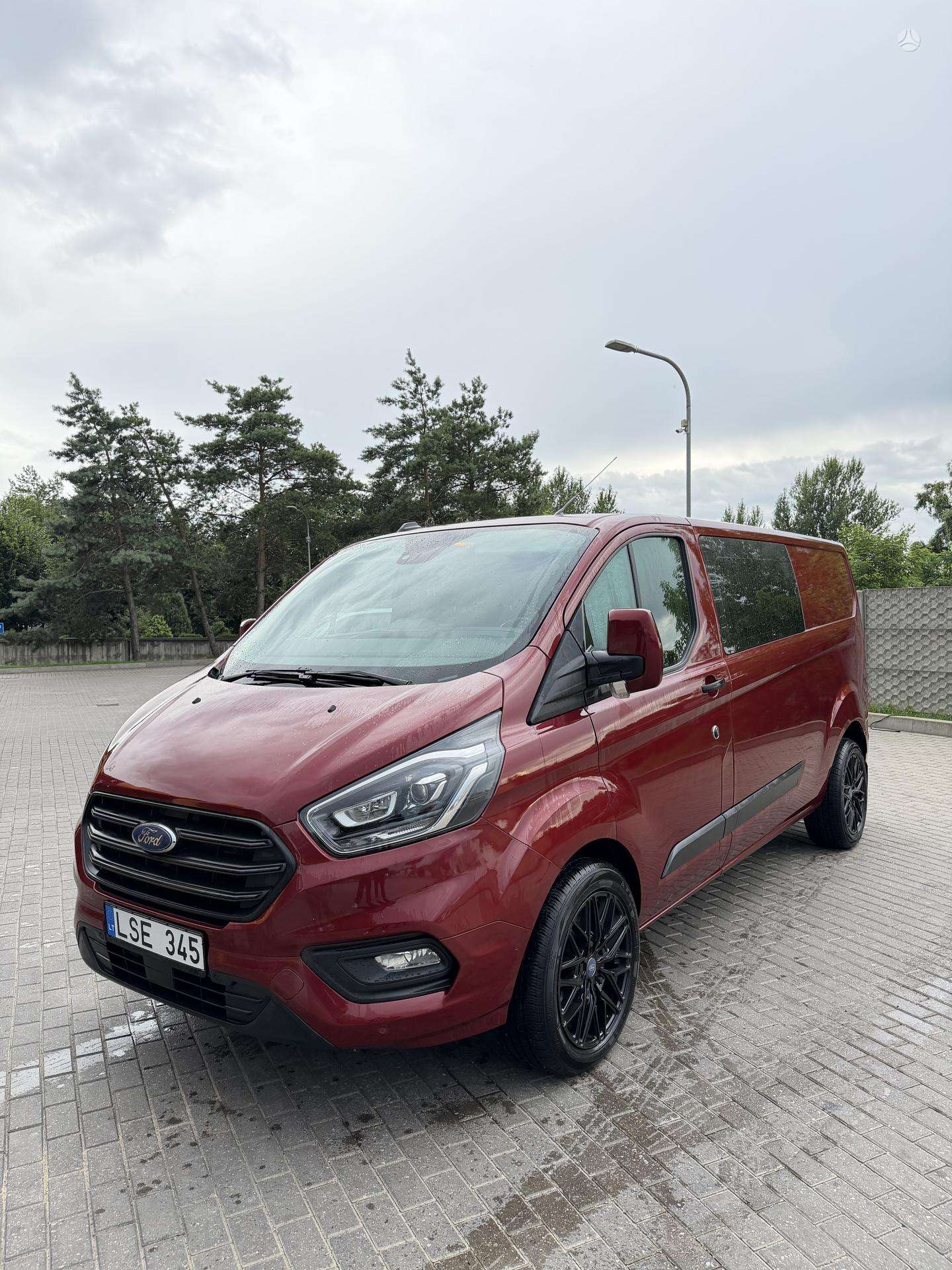 Ford Transit Custom.