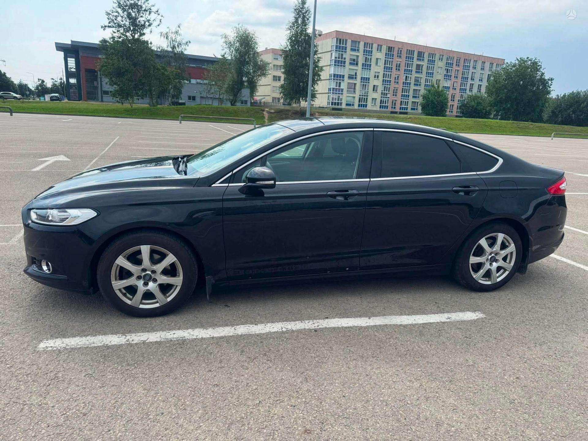 Ford Mondeo.
