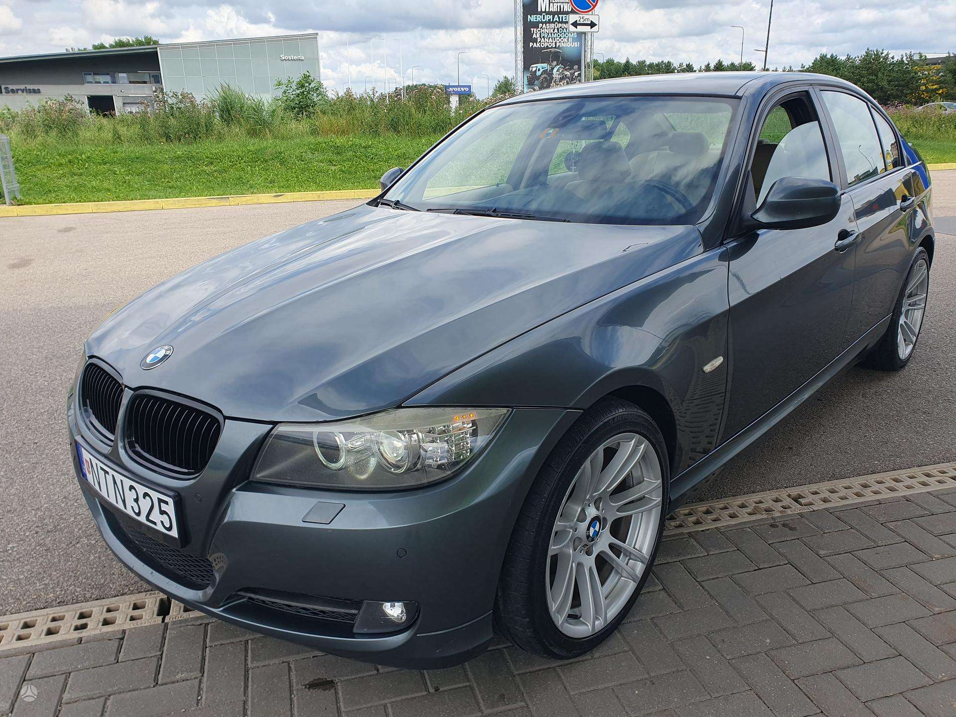 BMW 325
