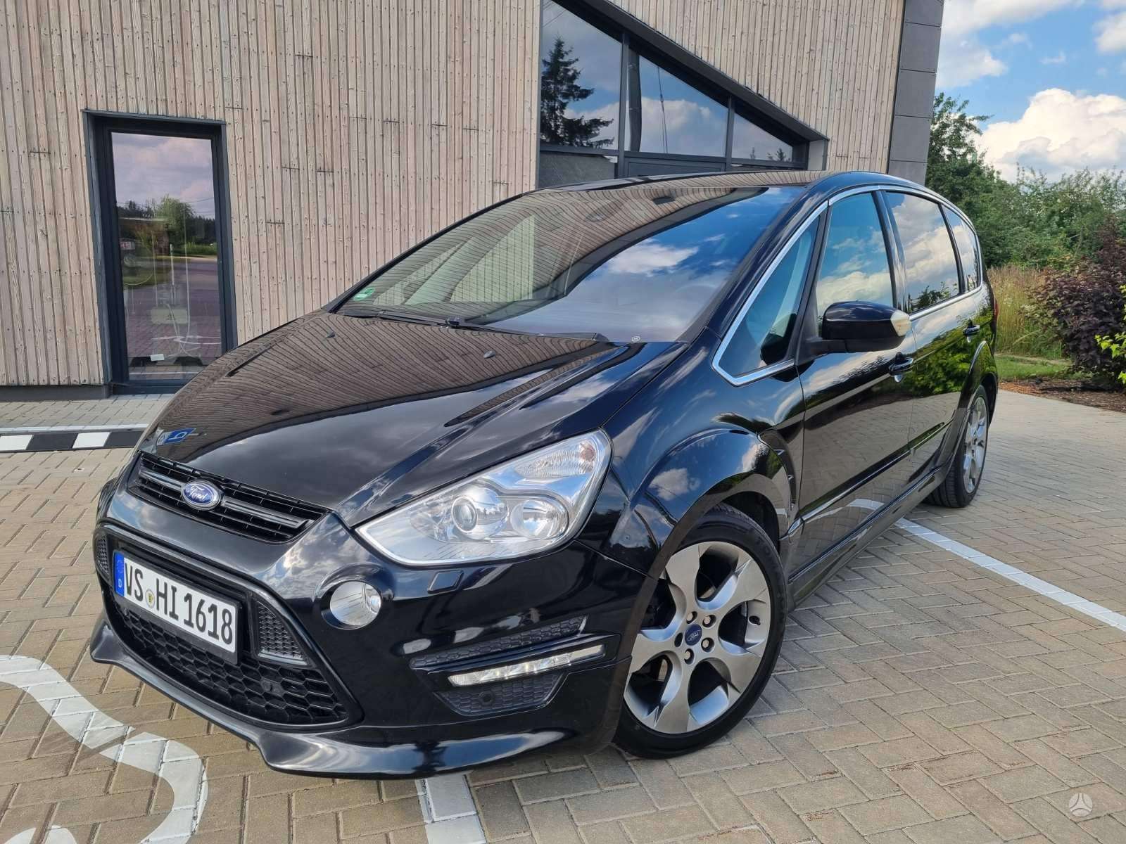 Ford S-MAX.